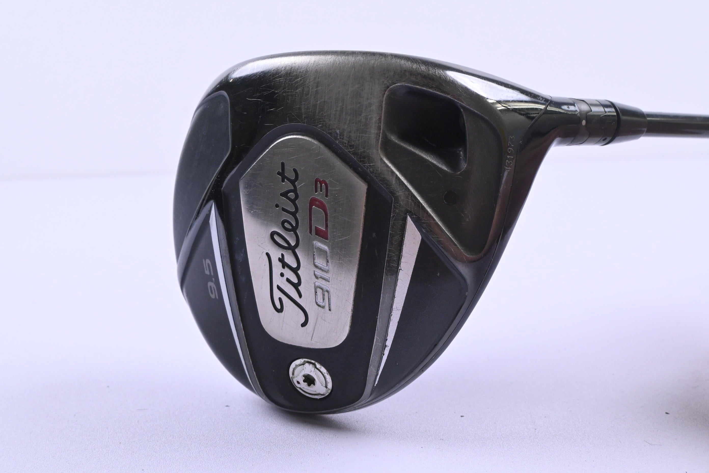 Titleist 910 D3 Driver / 9.5 Degree / Stiff Flex Diamana 'ahina 82 Shaft
