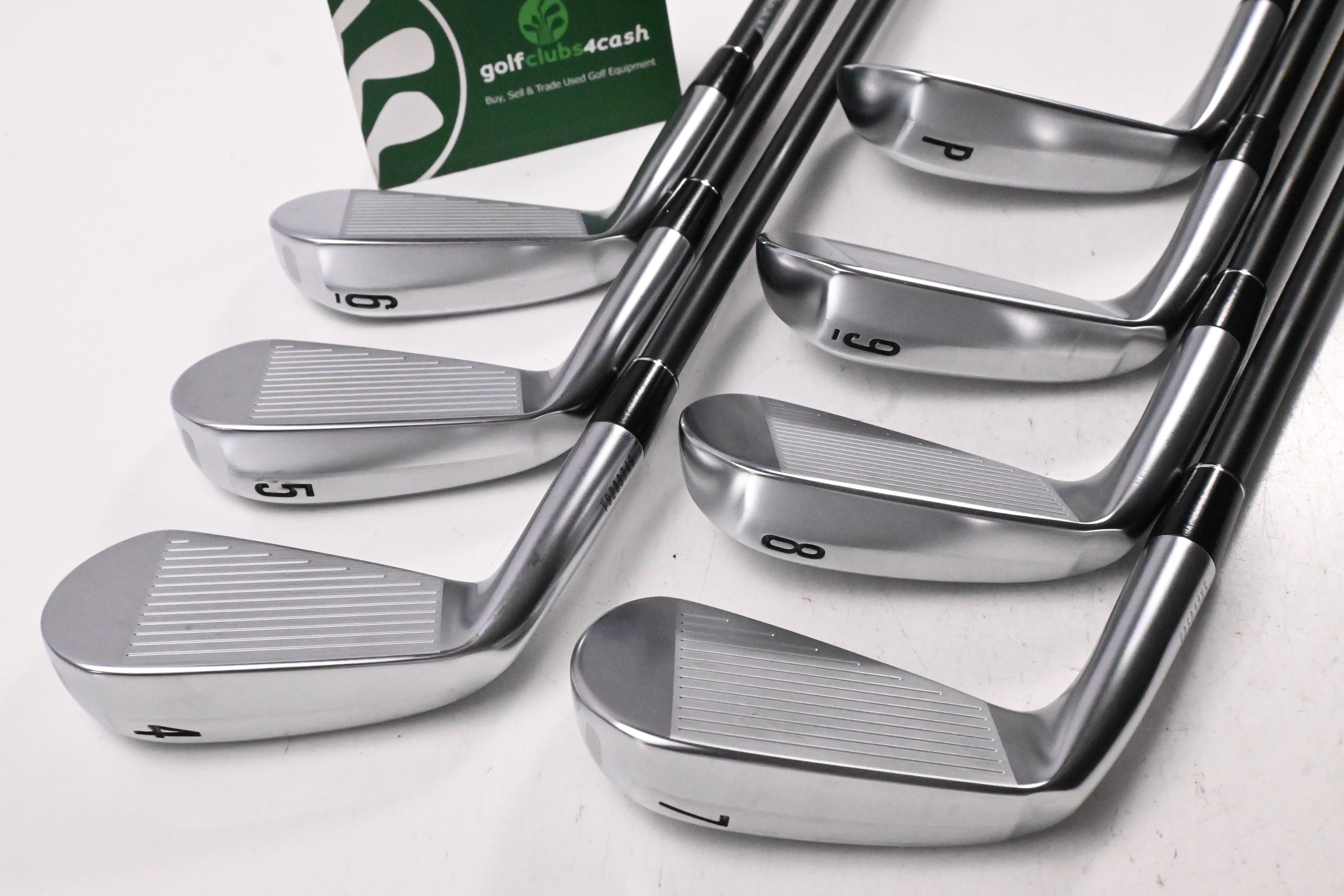 Srixon ZXi5 Irons / 4-PW / Regular Flex KBS TGI 60 Shafts