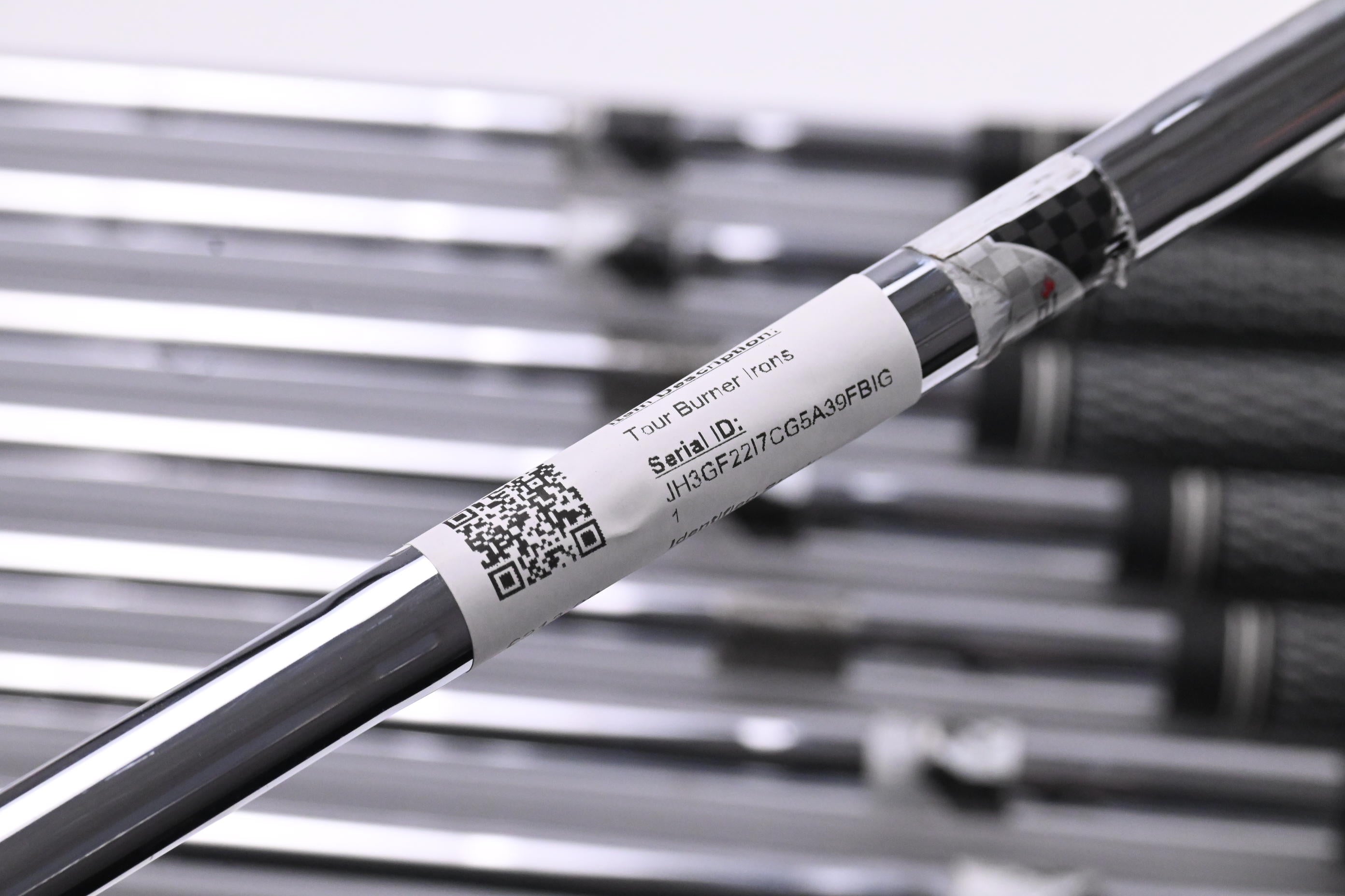 Taylormade Tour Burner Irons / 4-PW+SW / Regular Flex Taylormade 105 Shafts