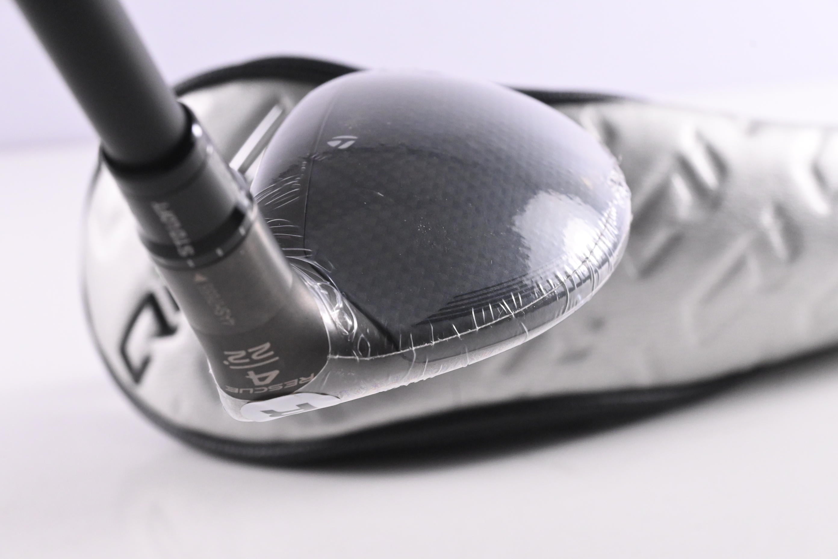 Taylormade Qi35 #4 Hybrid / 22 Degree / Regular Flex Fujikura Ventus Blue 6