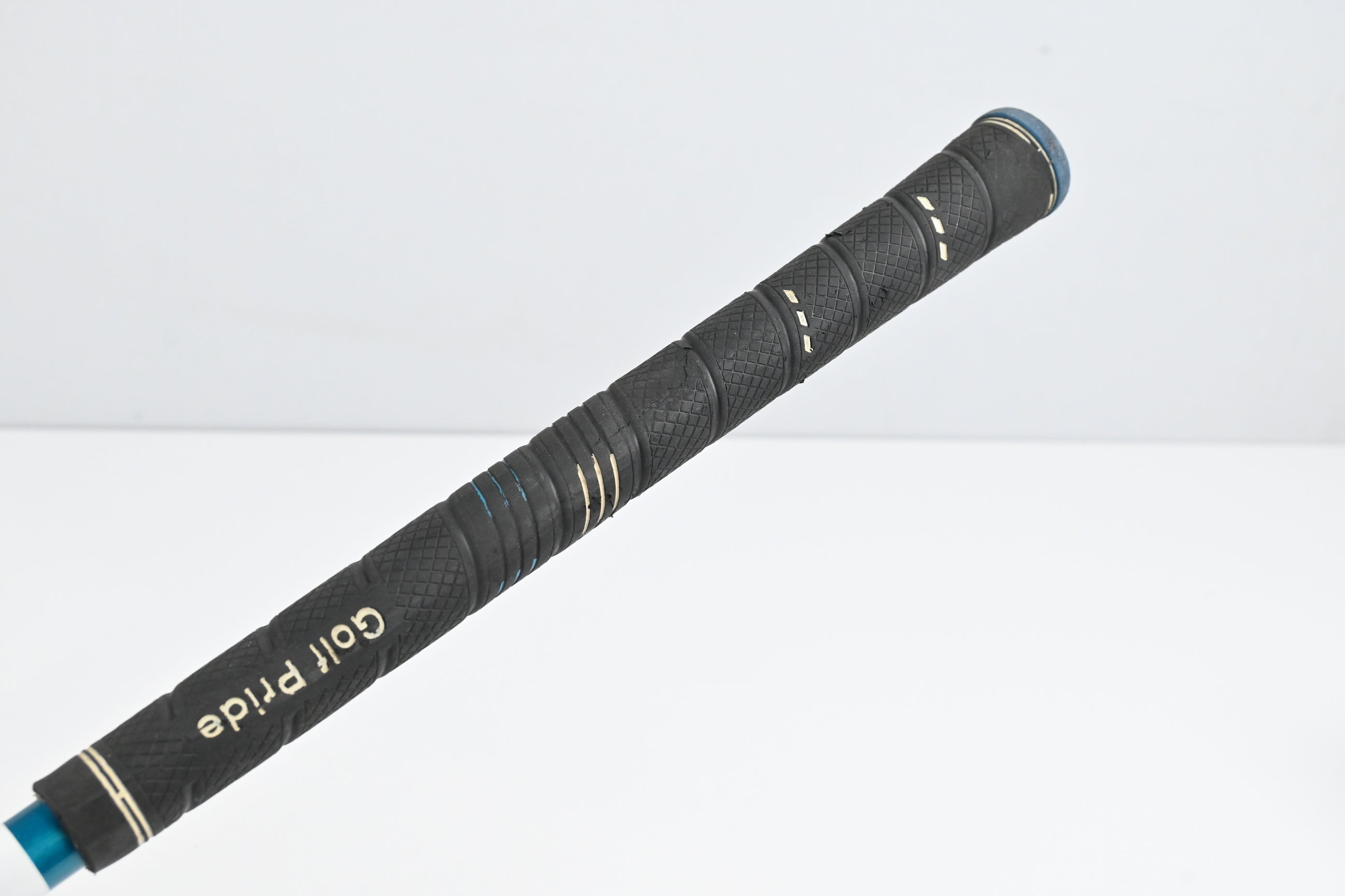Titleist 910 D3 Driver / 8.5 Degree / Regular Flex Tour AD YSQ 65 Shaft