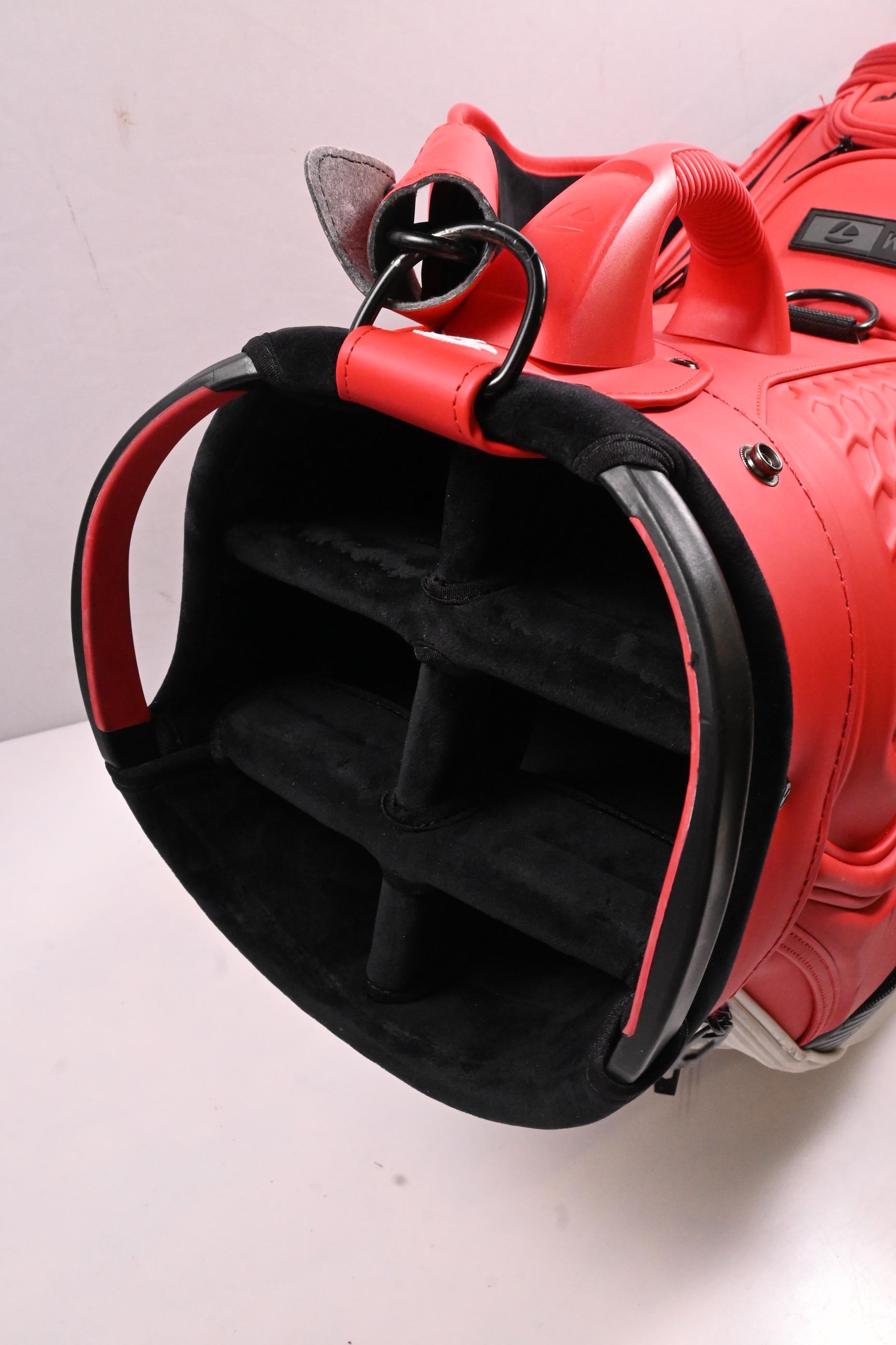 Taylormade Stealth 2 Tour Bag / 6-Way Divider / Red, White