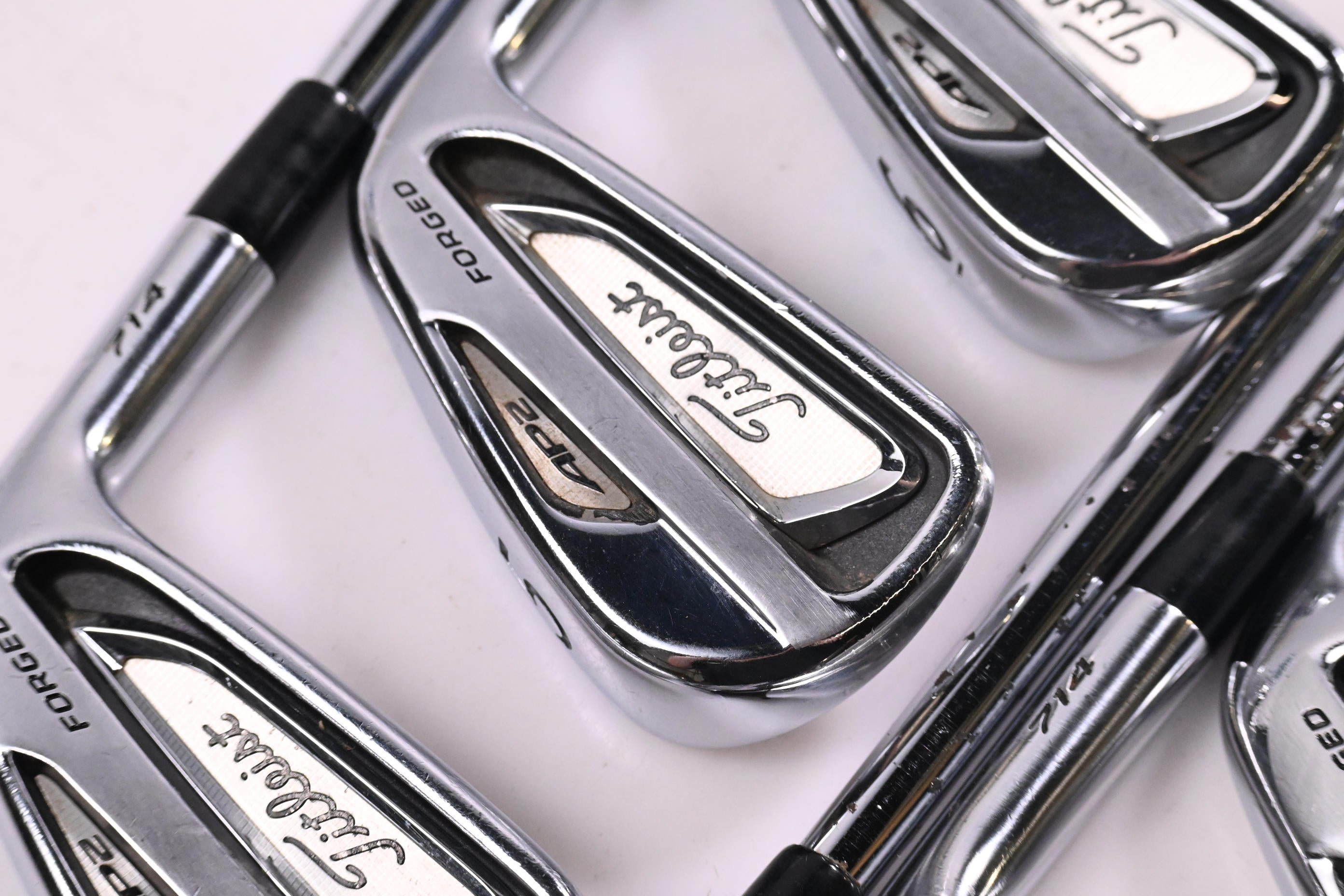 Titleist 714 AP2 Irons / 4-PW / Stiff Flex Dynamic Gold S300 Shafts