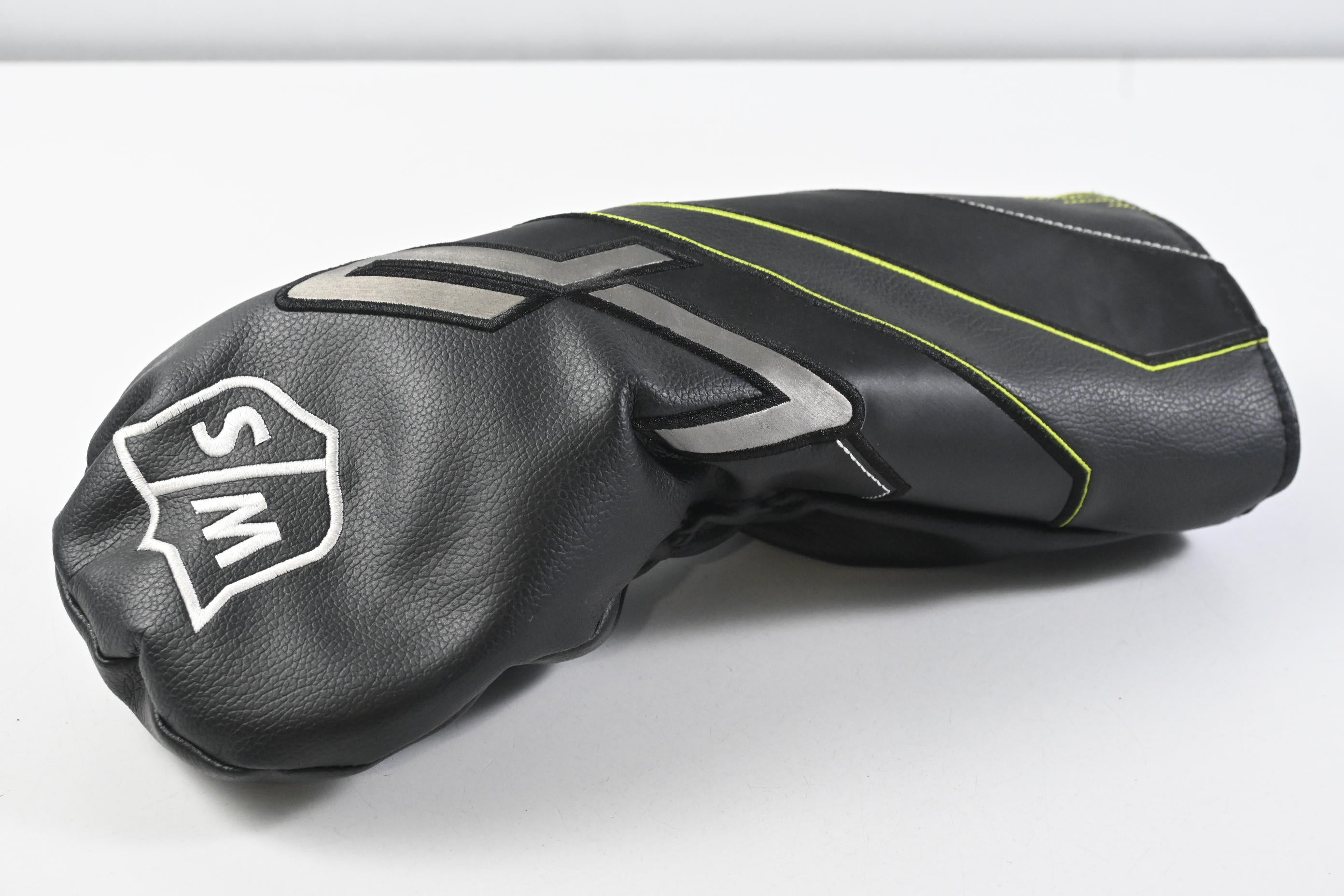 Wilson Launch Pad 2022 Driver / 10.5 Degree / Stiff Flex Evenflow 55 Shaft