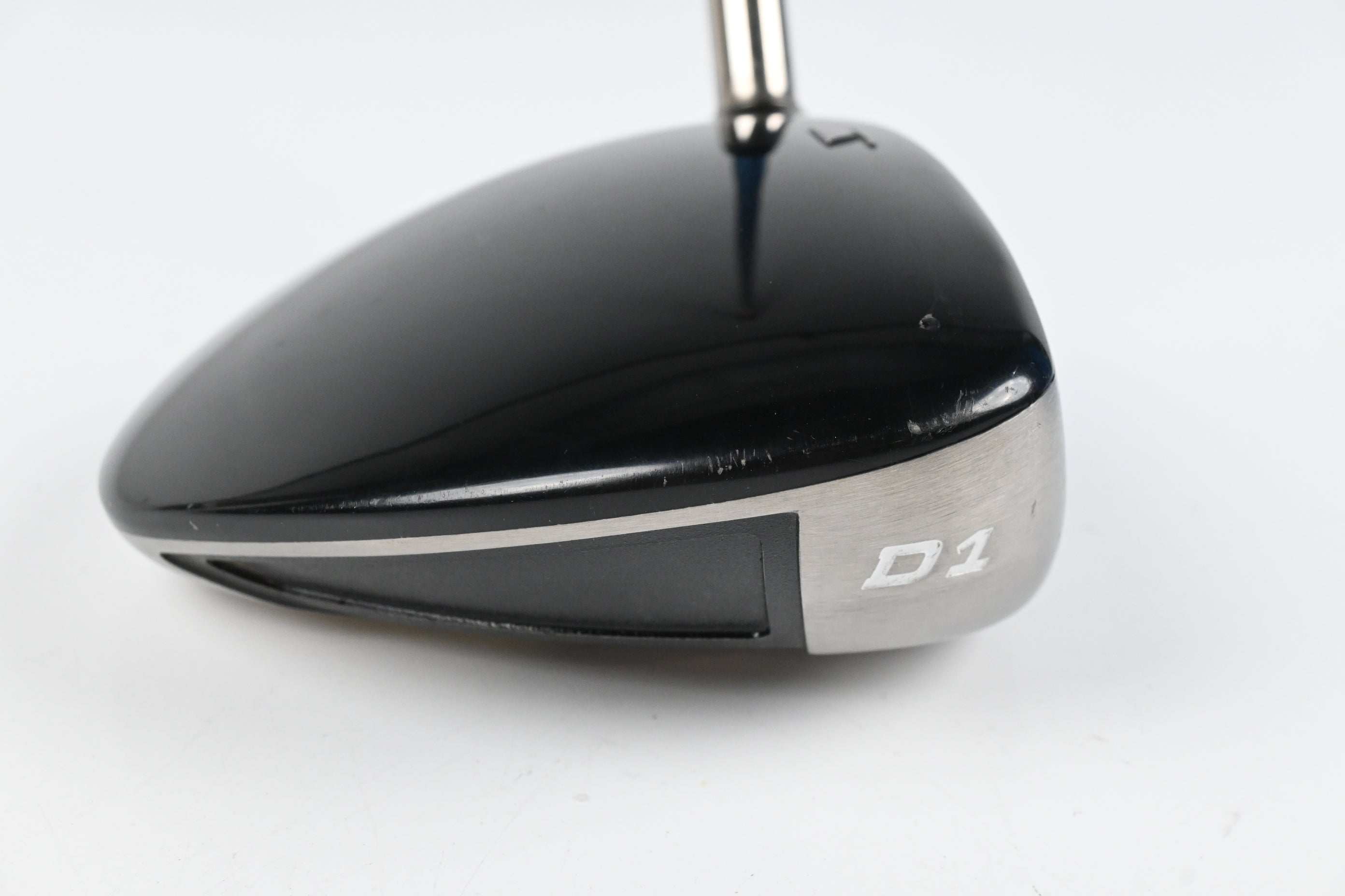 Titleist 907 D1 Driver / 9.5 Degree / Stiff Flex Aldila VS Proto 65 Shaft