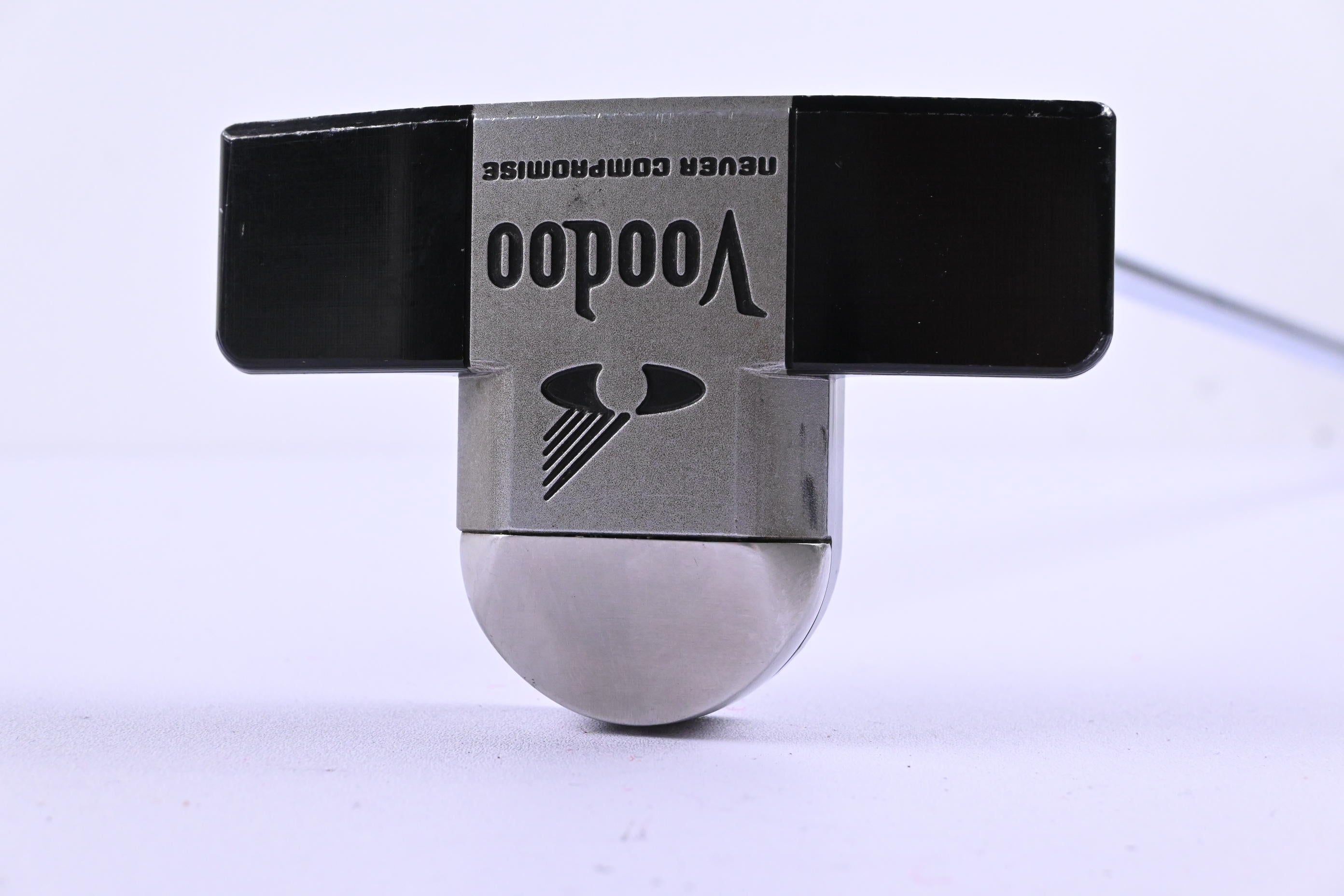 Never Compromise Voodoo Putter / 35 Inch