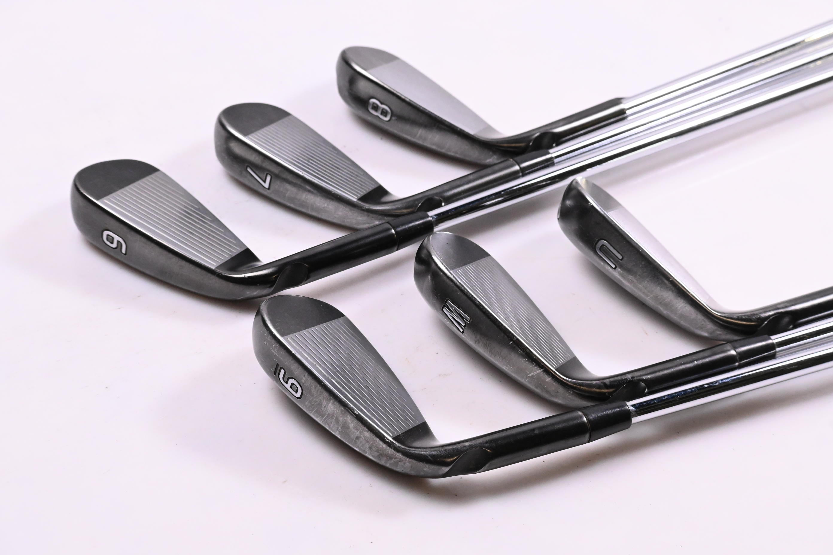 Ping G710 Irons / 6-PW+GW / Black Dot / Regular Flex Ping AWT 2.0 Shaft