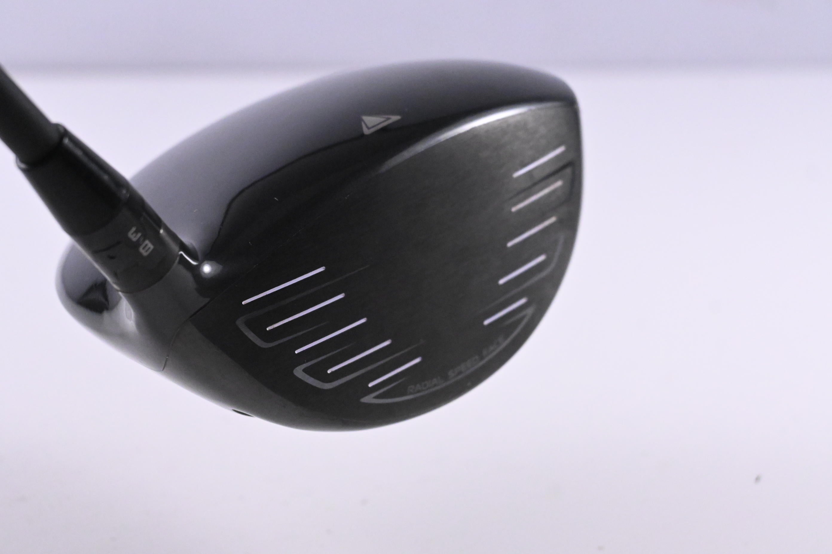 Left Hand Titleist 917 D2 Driver / 8.5 Degree / Regular Flex Vanquish 5 Shaft