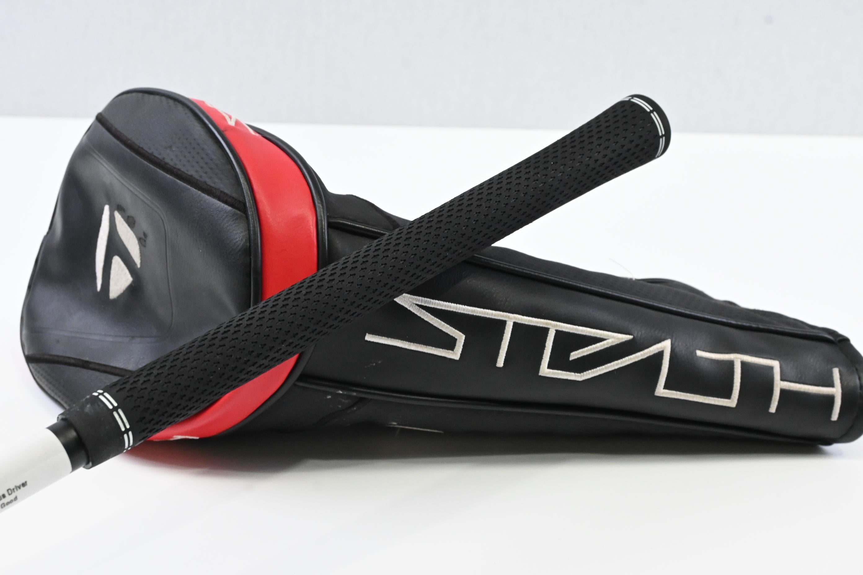 Taylormade Stealth Plus Driver / 9 Degree / X-Flex HZRDUS Black 75 Shaft