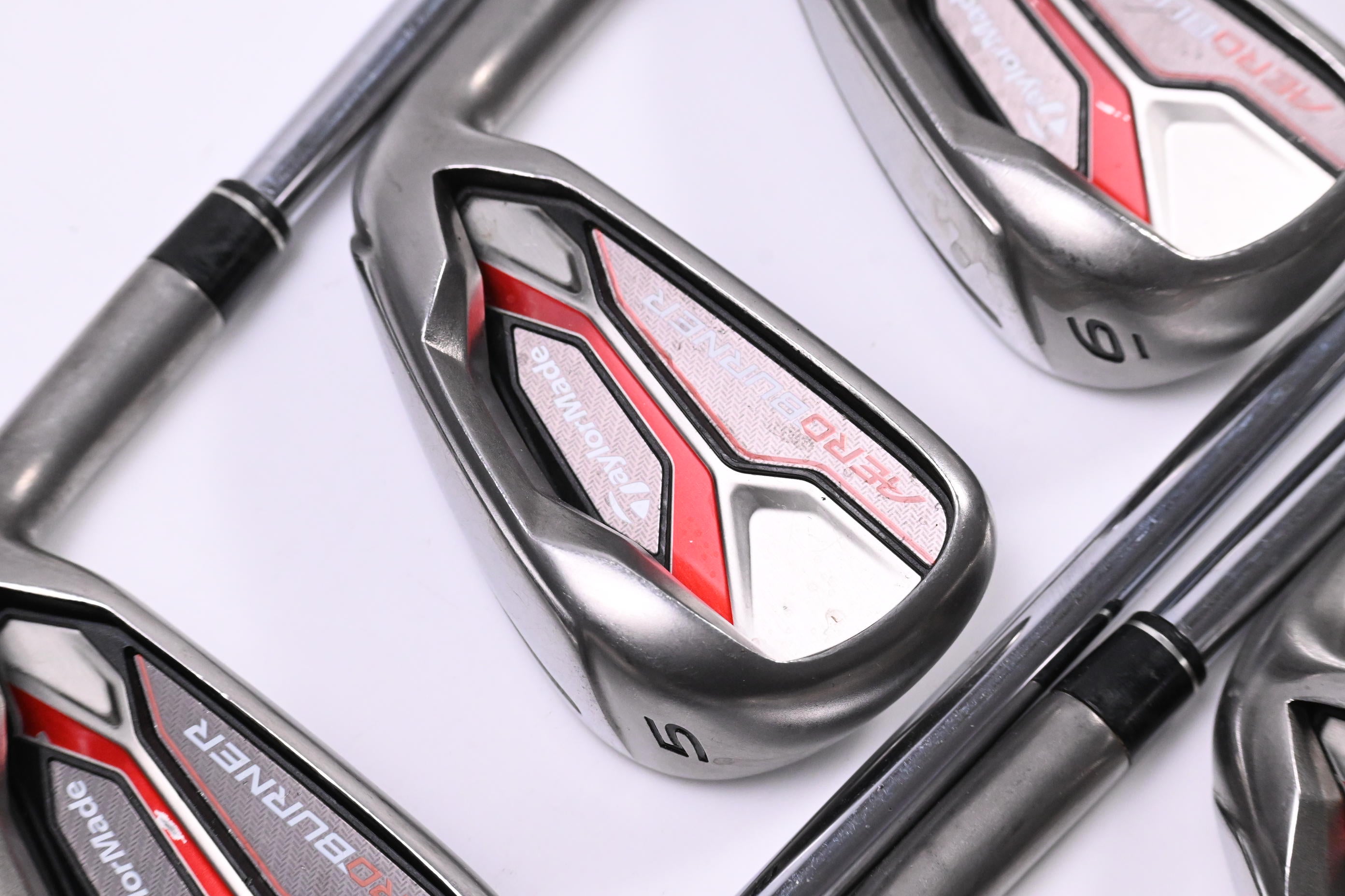 Taylormade Aeroburner Irons / 4-PW-GW-SW / Regular Flex Reax 88 Shaft