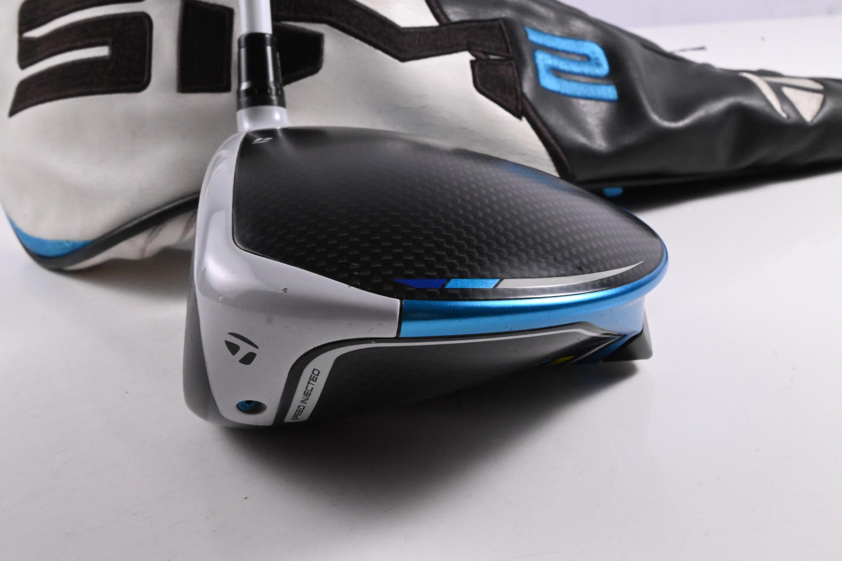 Left Hand Taylormade SIM2 Max D Driver / 10.5 Degree / Regular Flex Air Speeder