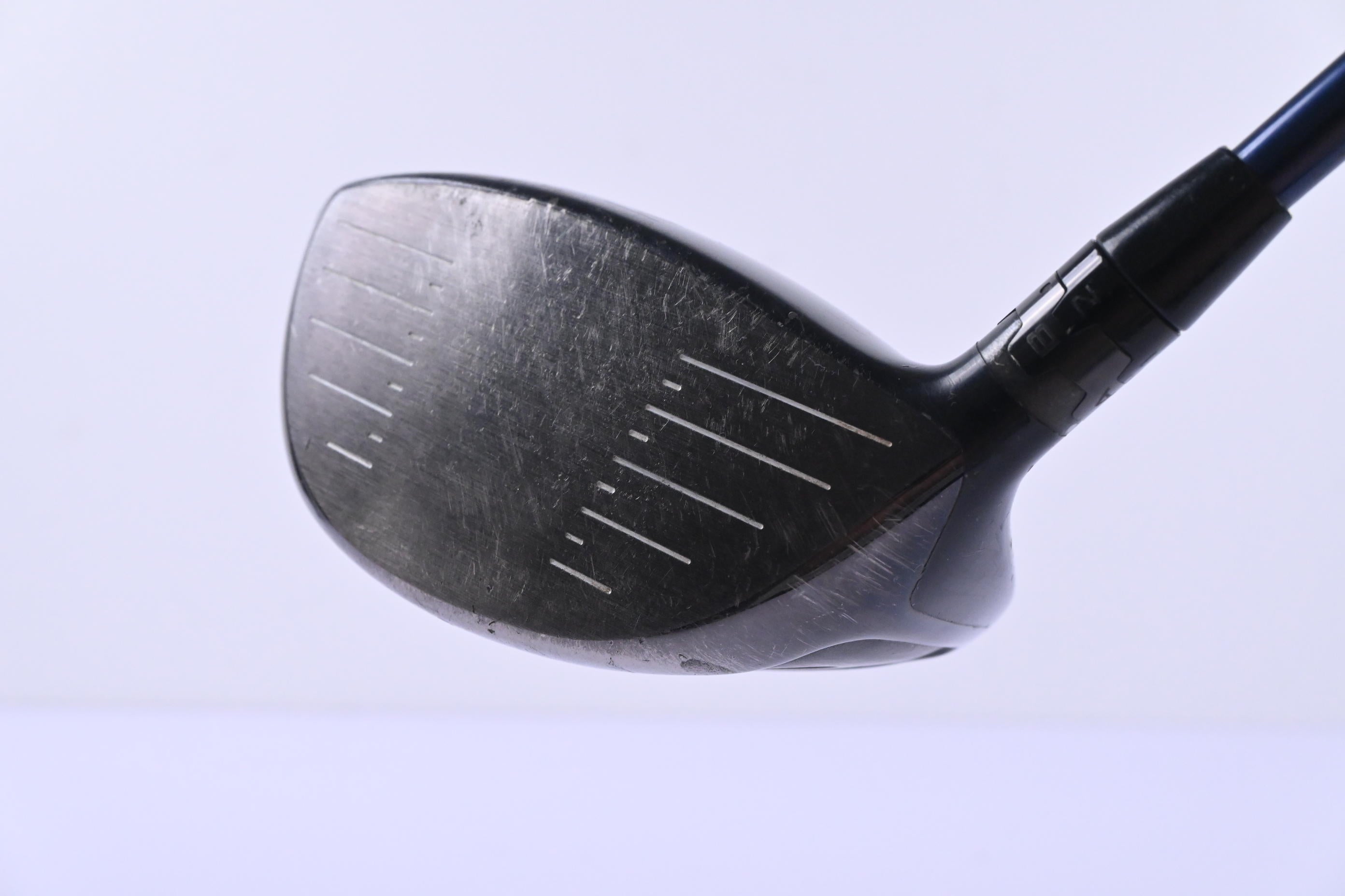 Titleist 910 D2 Driver / 9.5 Degree / Stiff Flex Diamana Kai'li 65 Shaft