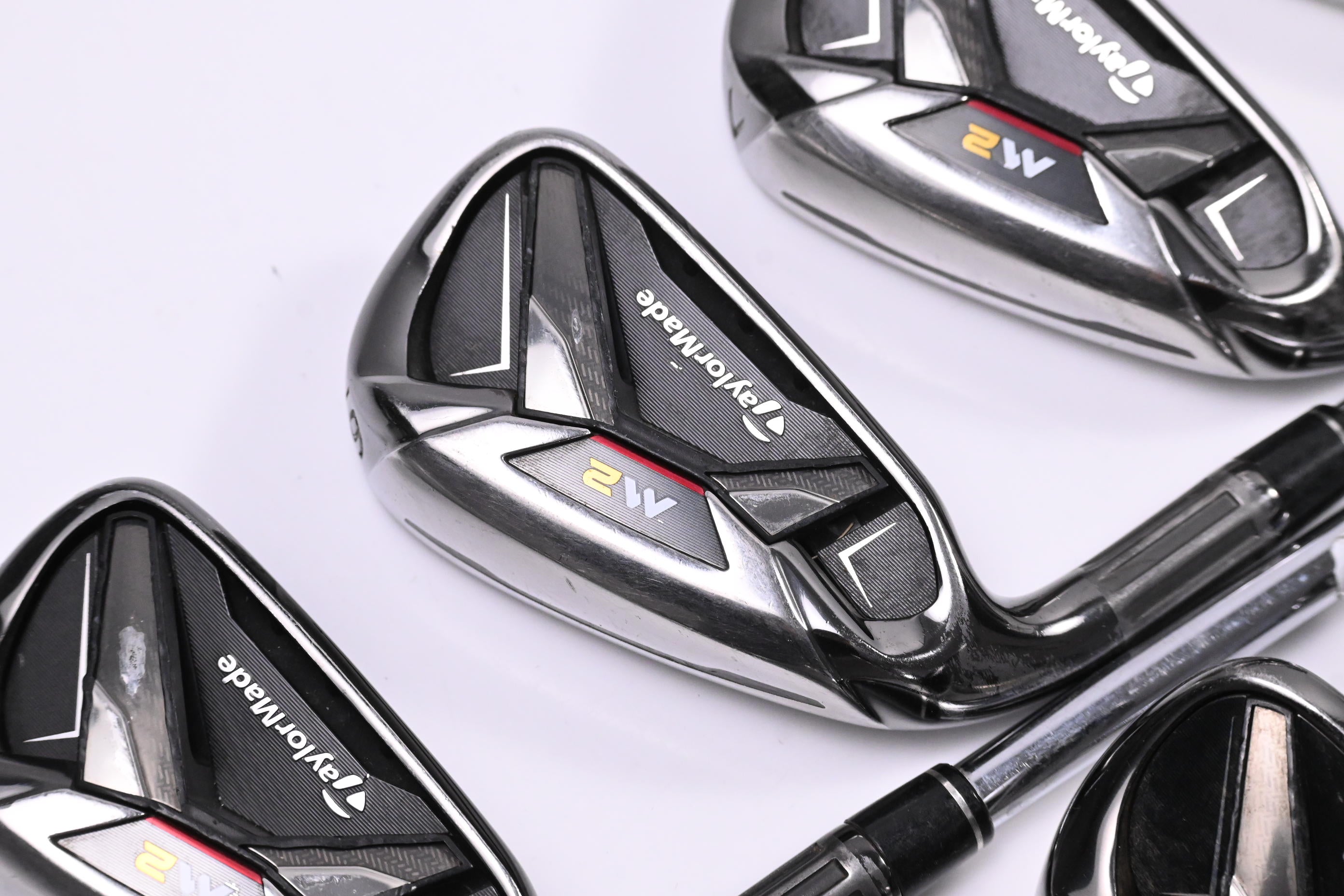 Left Hand Taylormade M2 2016 Irons / 5-PW+GW+SW / Regular Flex Reax 88 Shafts
