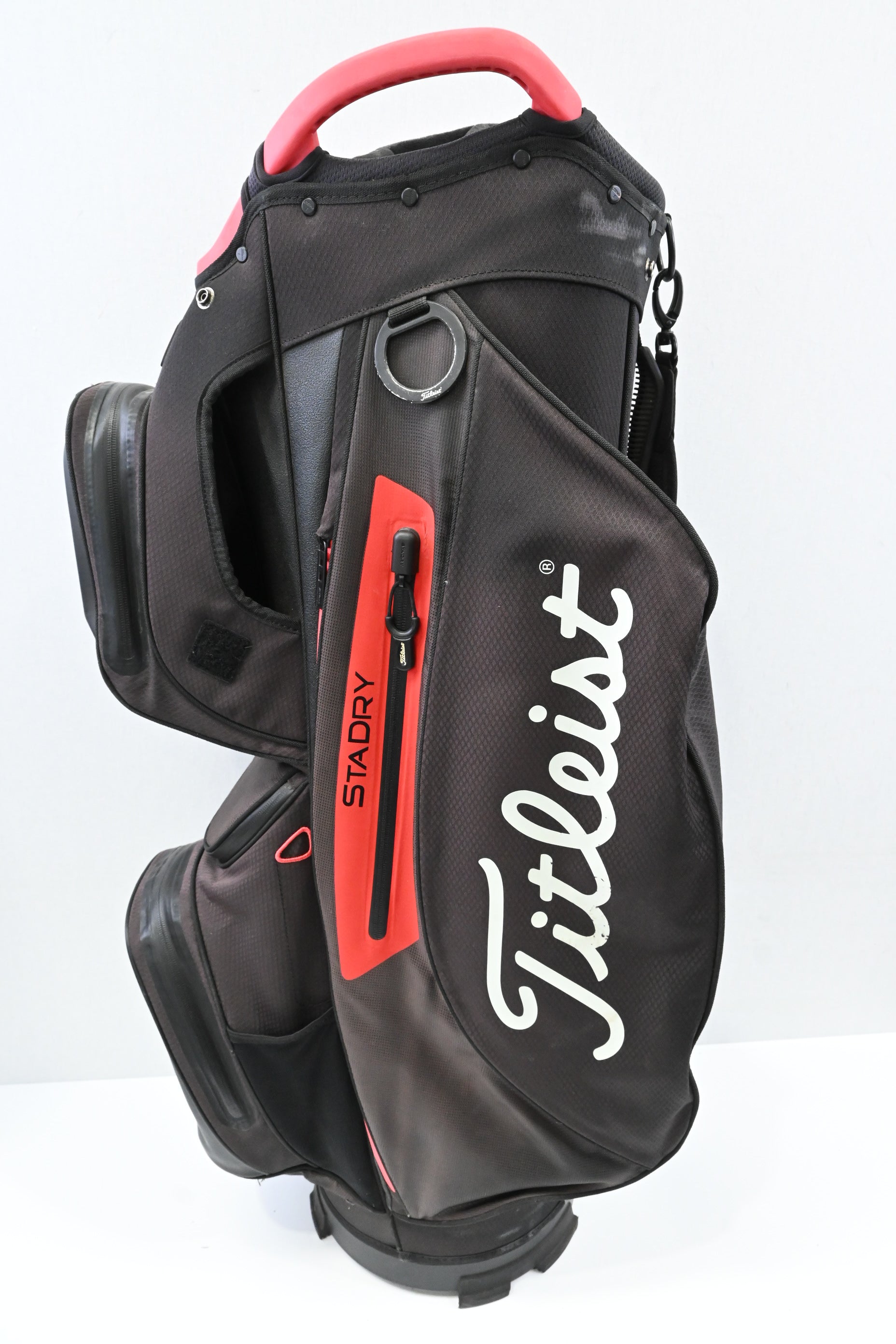 Titleist StaDry Cart Bag / 1-Way Divider / Black, Brown, Red