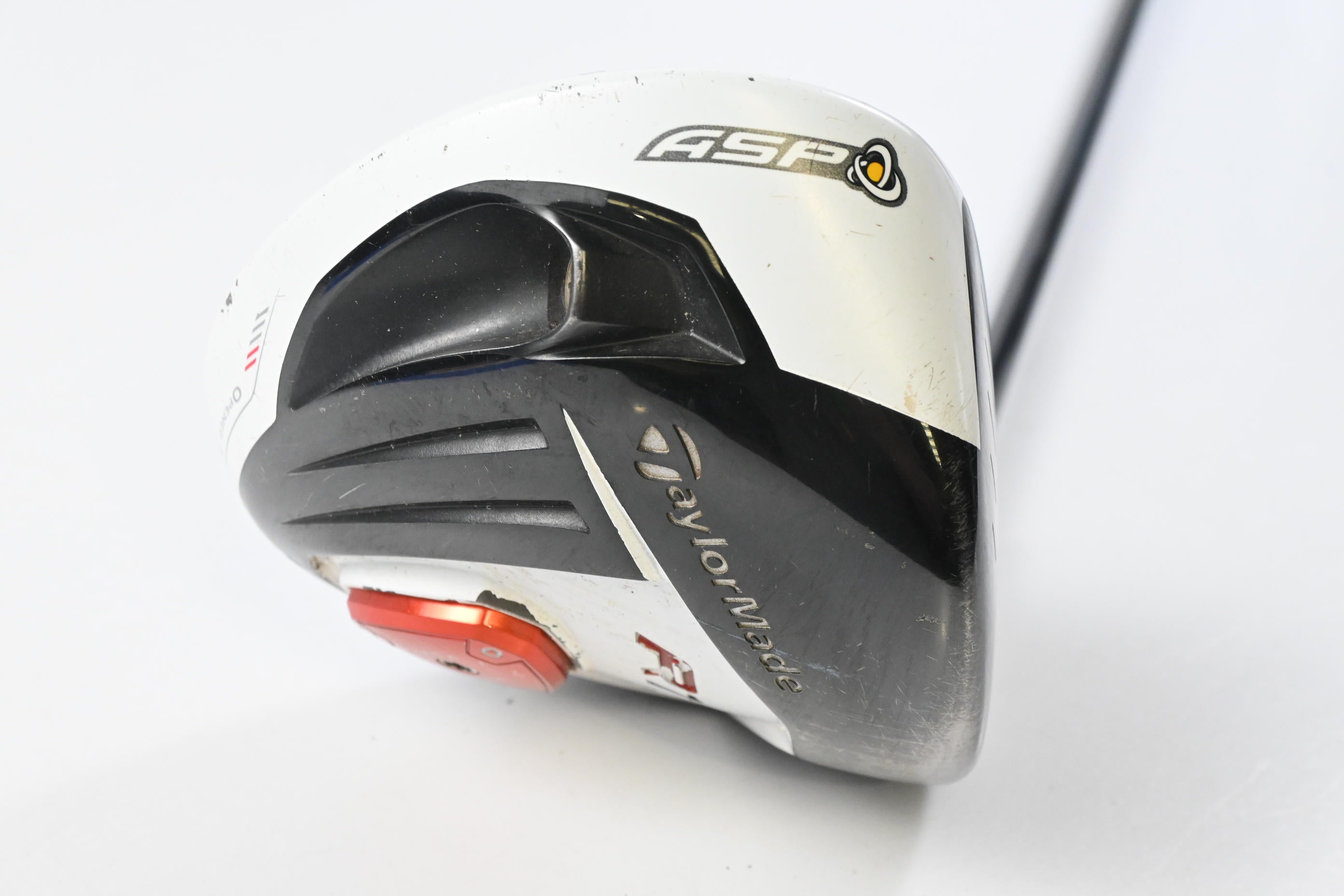 Taylormade R11 Driver / 10.5 Degree / Regular Flex Fujikura Blur 60 Shaft