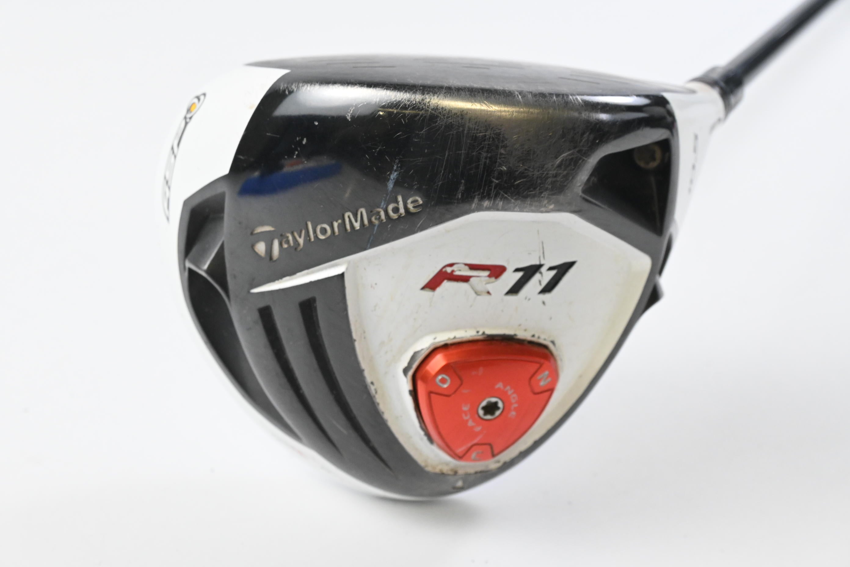Taylormade R11 Driver / 10.5 Degree / Regular Flex Fujikura Blur 60 Shaft