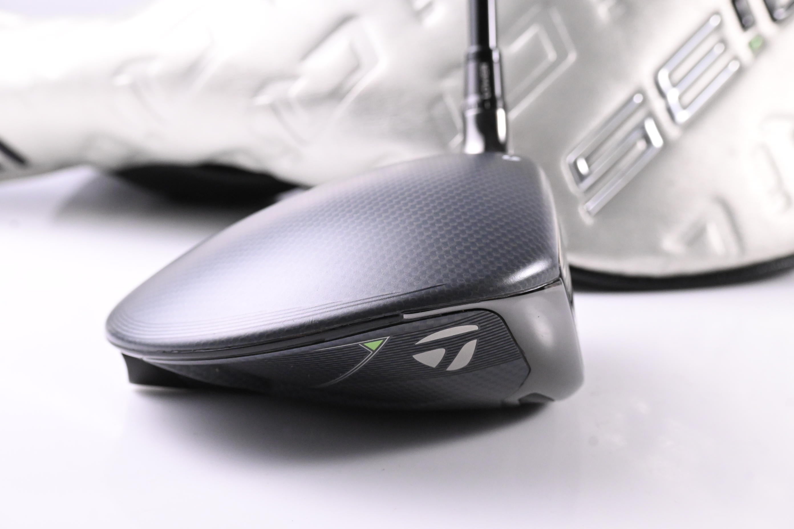 Taylormade Qi35 Driver / 9 Degree / Regular Flex Ventus TR Blue 5 Shaft