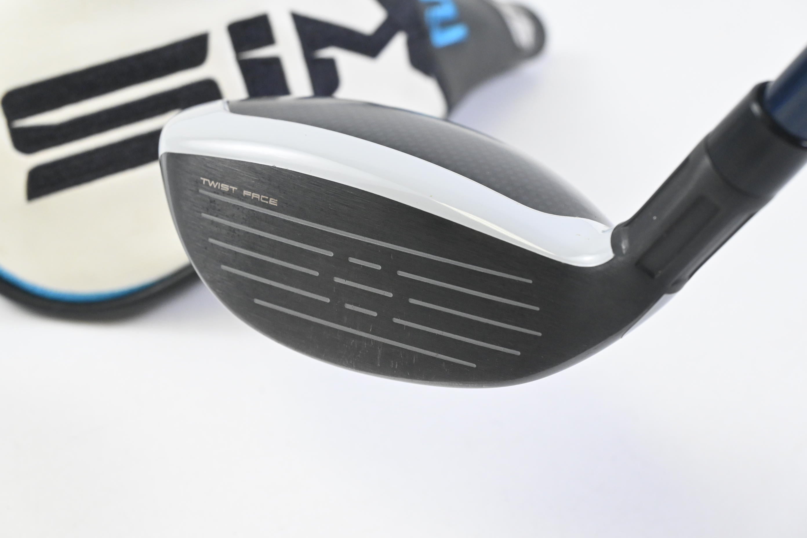 Taylormade SIM2 Max #3 Hybrid / 19 Degree / Regular Flex Ventus Blue 6 Shaft