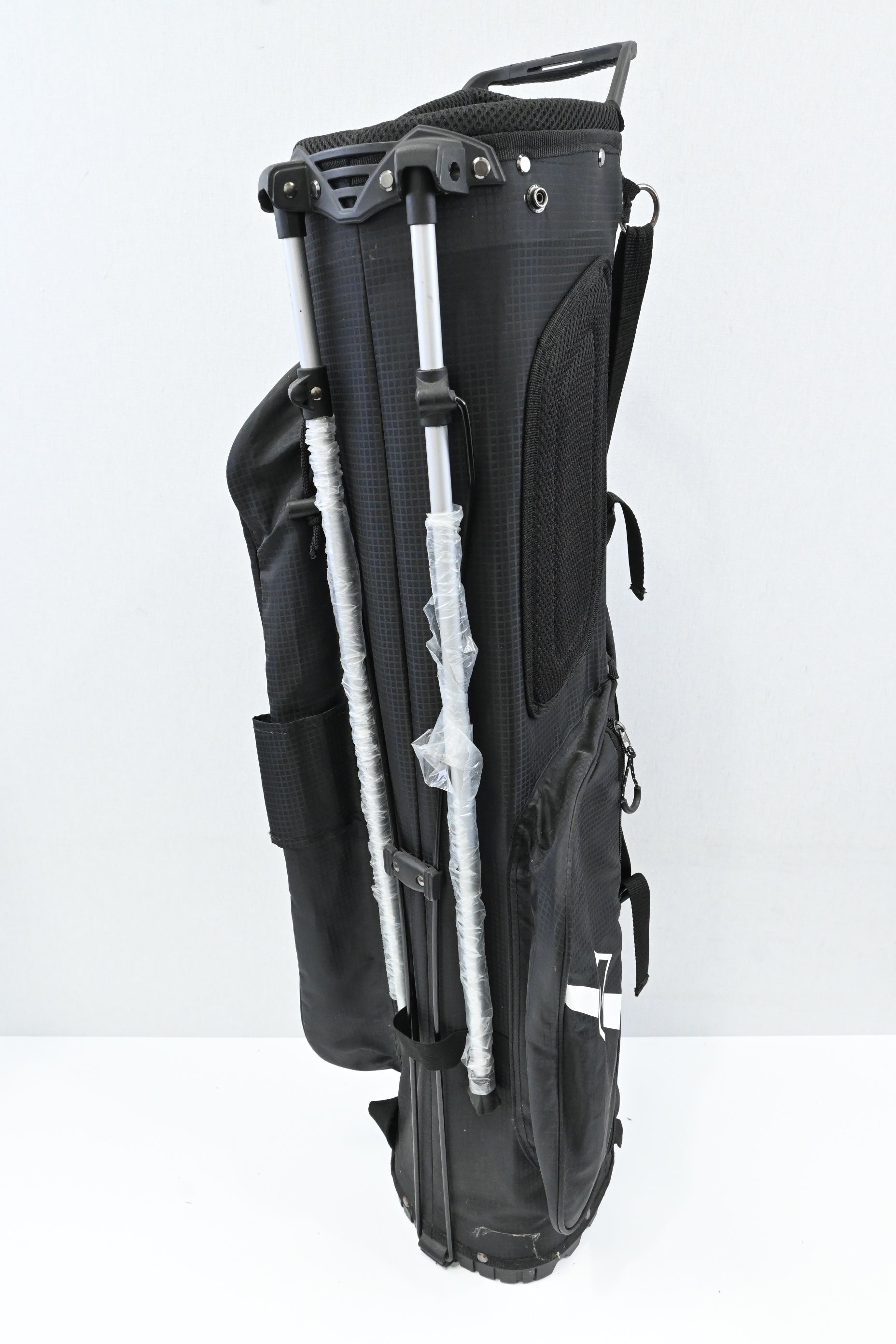 Wilson Staff QS Stand Bag / 3-Way Divider / Black, White