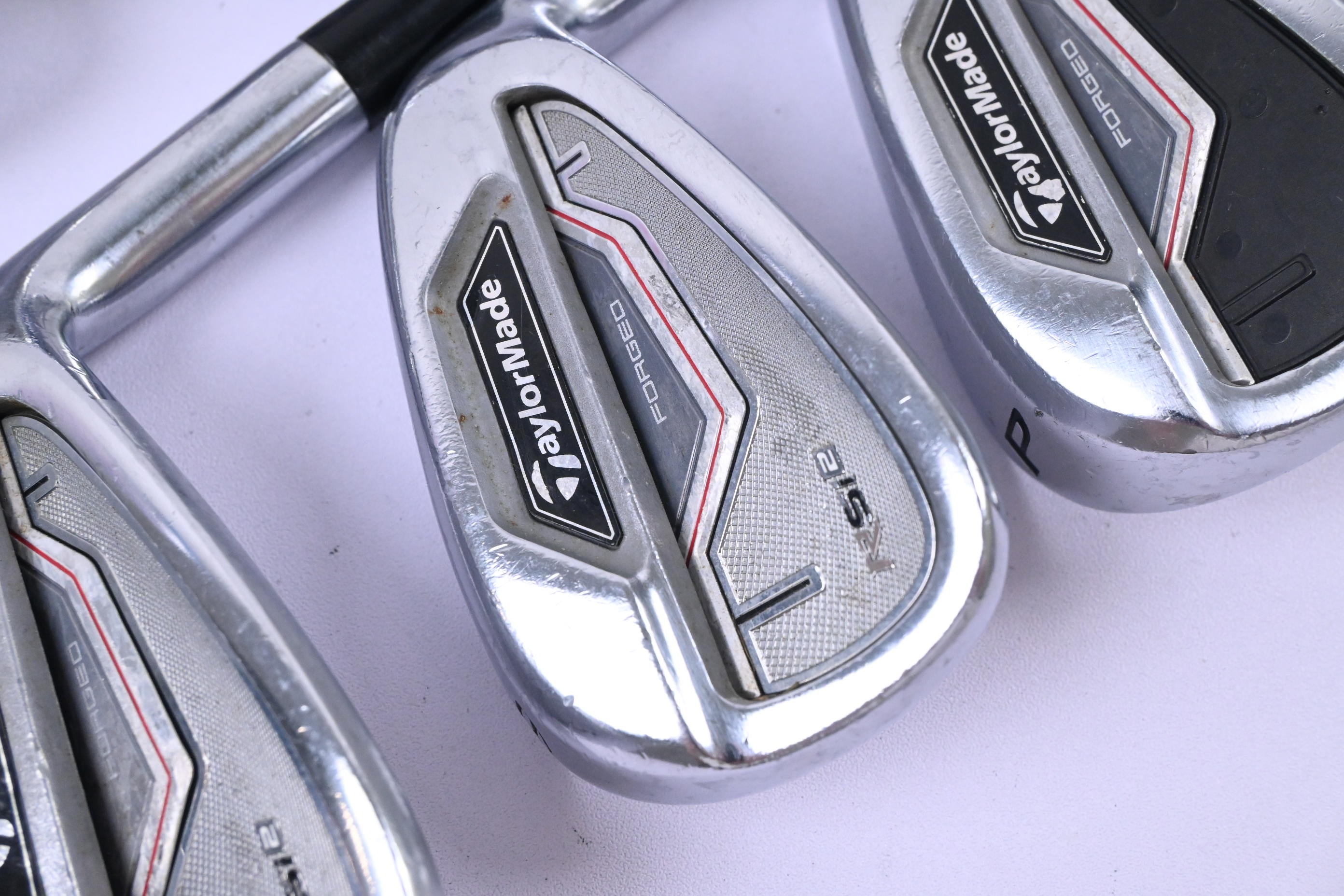 Taylormade RSi2 Irons / 4-PW+SW / Regular Flex KBS Tour 105 Shafts