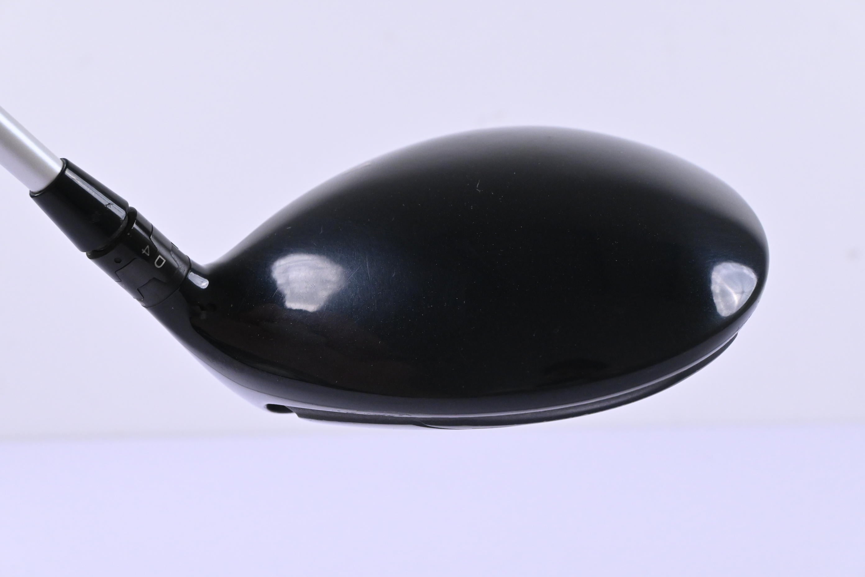 Titleist 915 D2 Driver / 9.5 Degree / Stiff Flex Aldila Rogue Black 70 Shaft