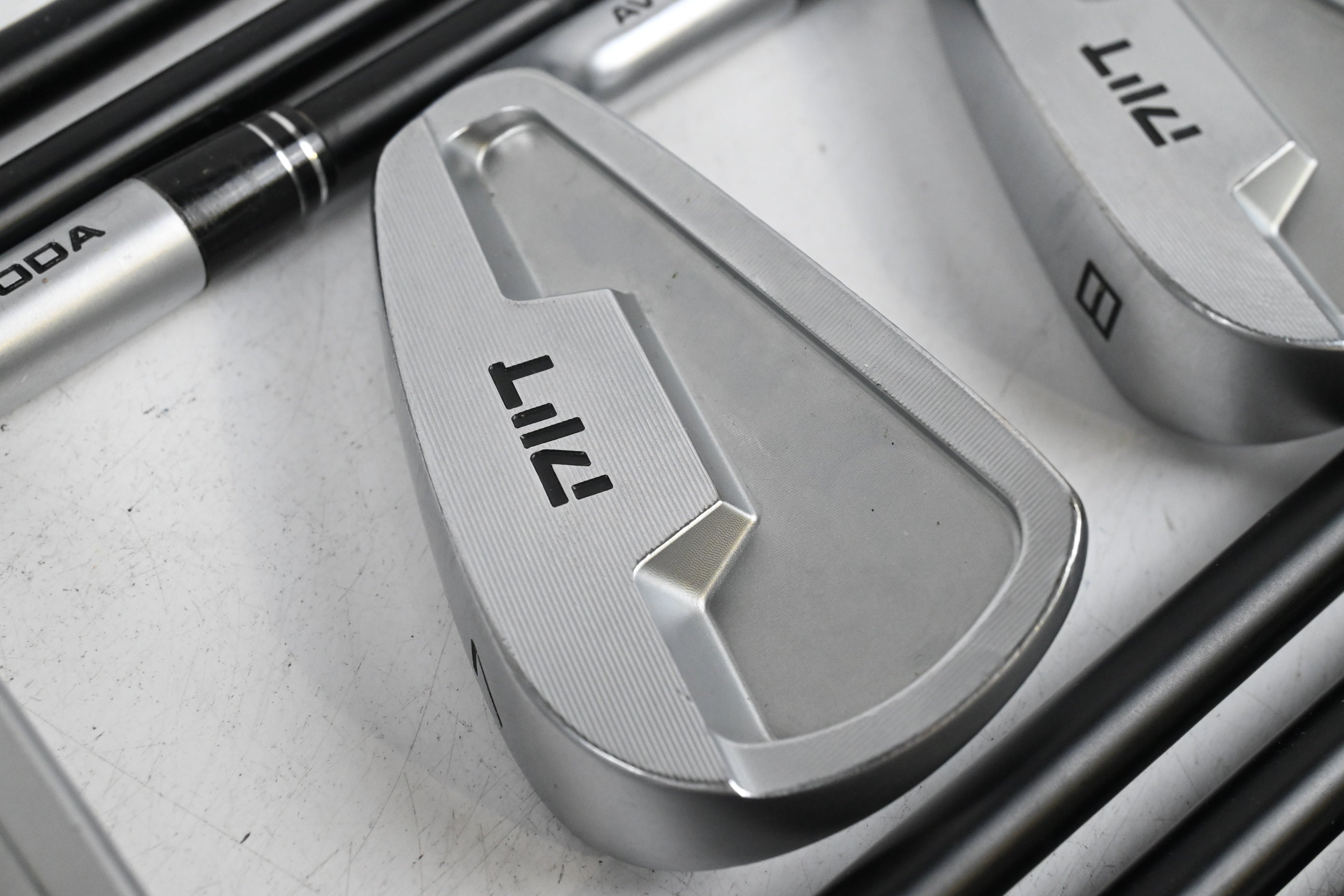 Avoda Origin Irons / 4-PW+GW+SW+LW / Regular Flex KBS TGI 90 Shafts