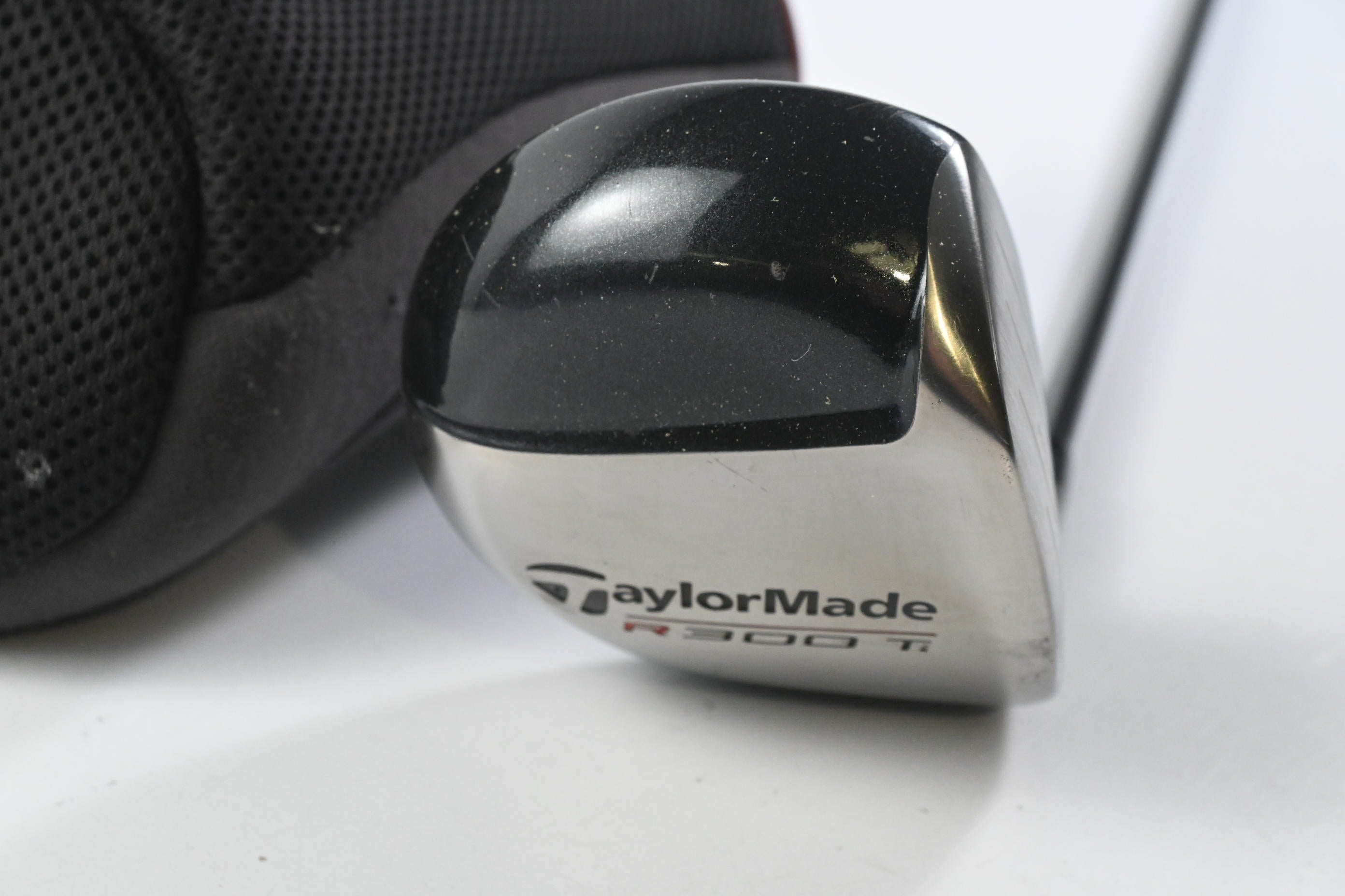 Taylormade 300 Ti Driver / 9.5 Degree / Regular Flex Grafalloy ProLite 35 Shaft