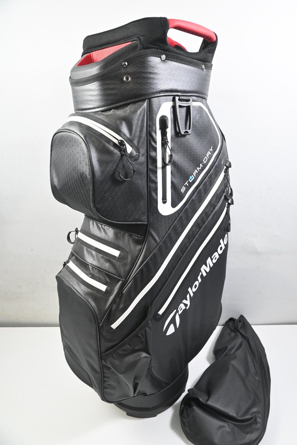 Taylormade Storm Dry Cart Bag / 14-Way Divider / Black, White