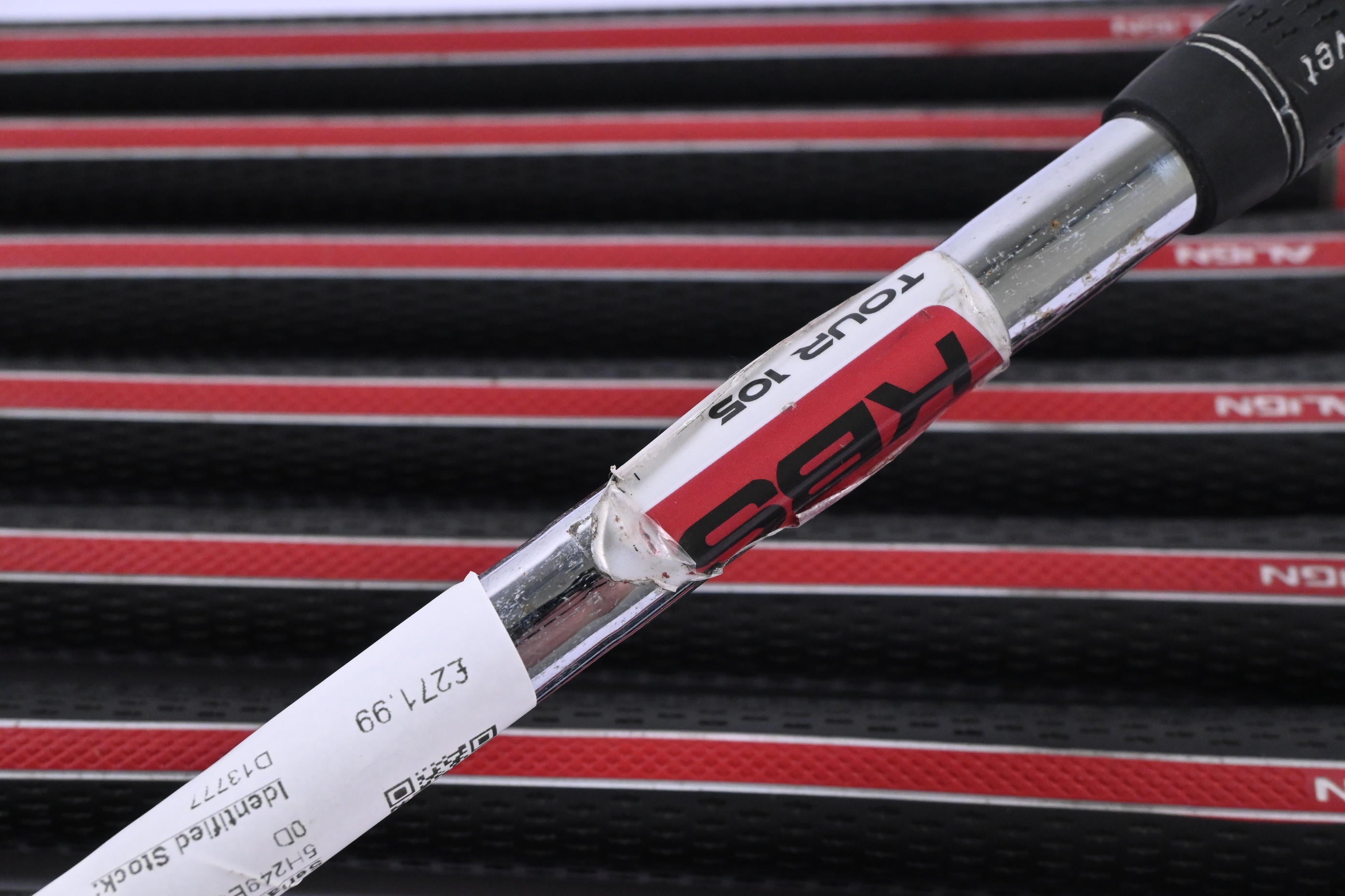 Taylormade RSi2 Irons / 4-PW+SW / Regular Flex KBS Tour 105 Shafts
