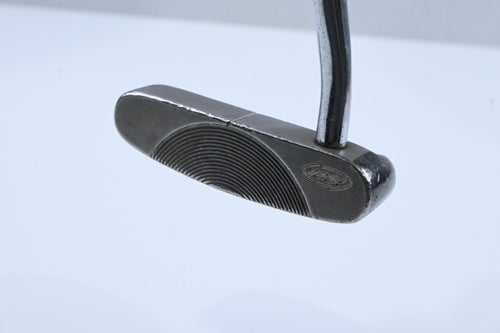 Yes! C-Groove Marilyn Putter / 34 Inch