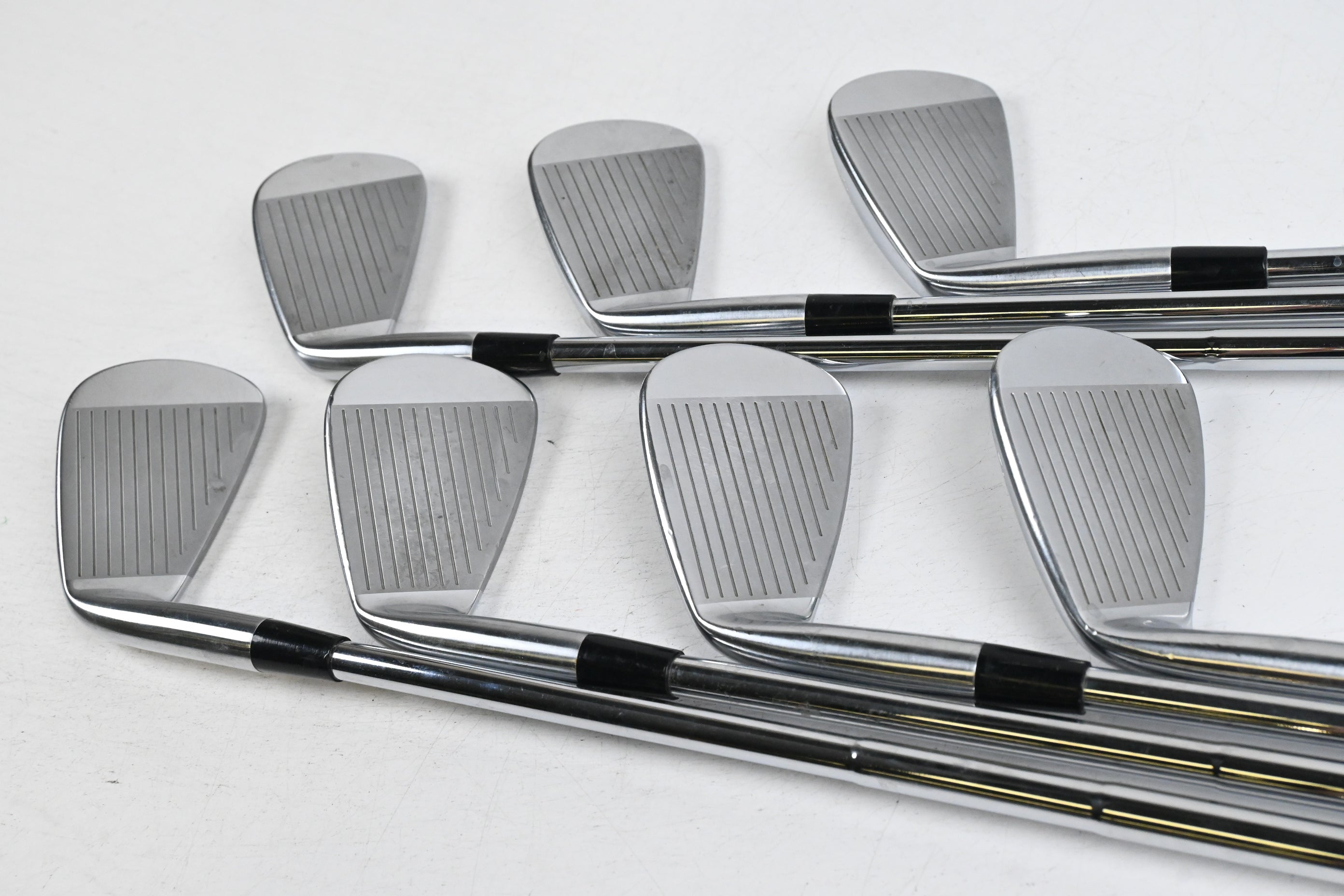Mizuno Pro 243 Irons / 4-PW / Stiff Flex Dynamic Gold Mid 115 S300 Shafts