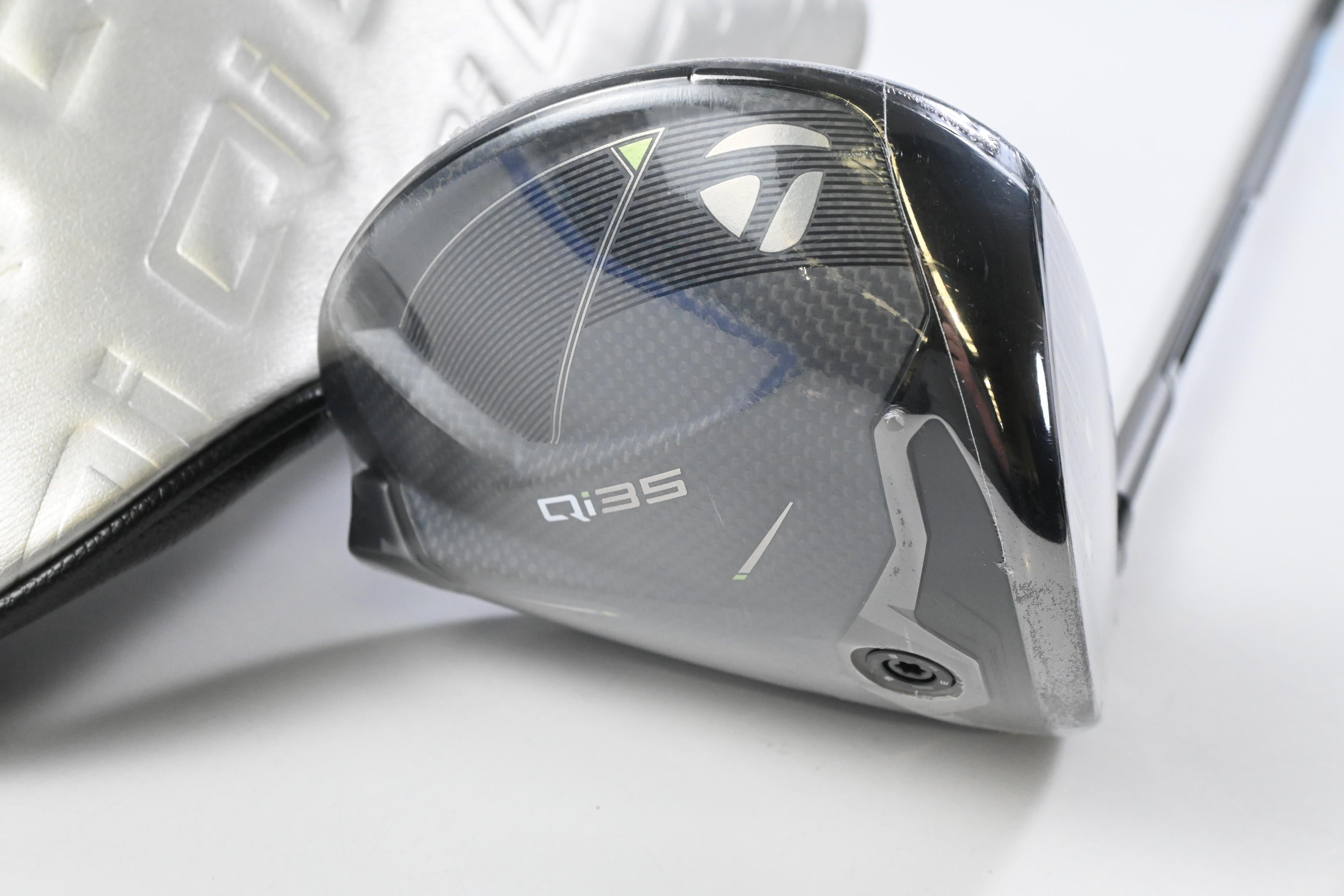 Taylormade Qi35 Driver / 9 Degree / Regular Flex Fujikura Airspeeder 50 Shaft