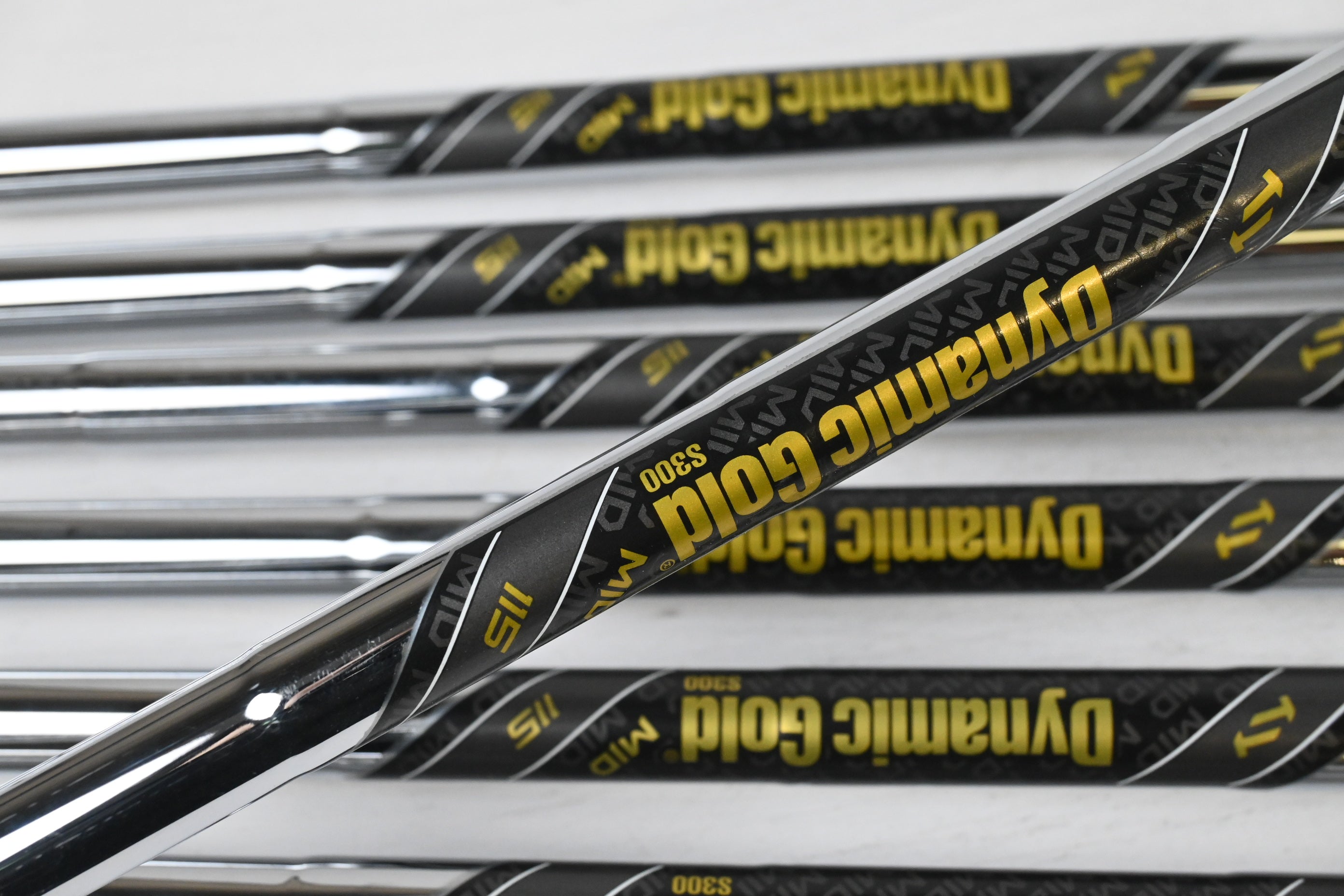 Mizuno Pro 243 Irons / 4-PW / Stiff Flex Dynamic Gold Mid 115 S300 Shafts