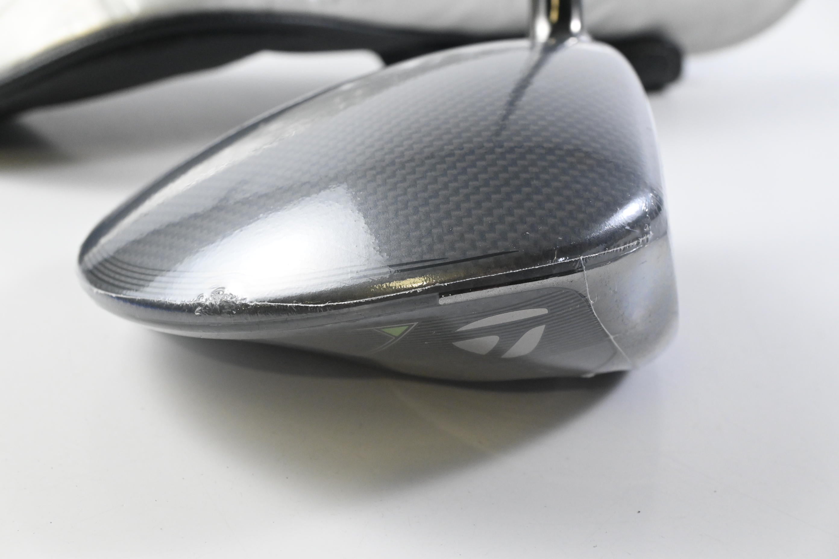 Taylormade Qi35 Driver / 9 Degree / Regular Flex Fujikura Airspeeder 50 Shaft