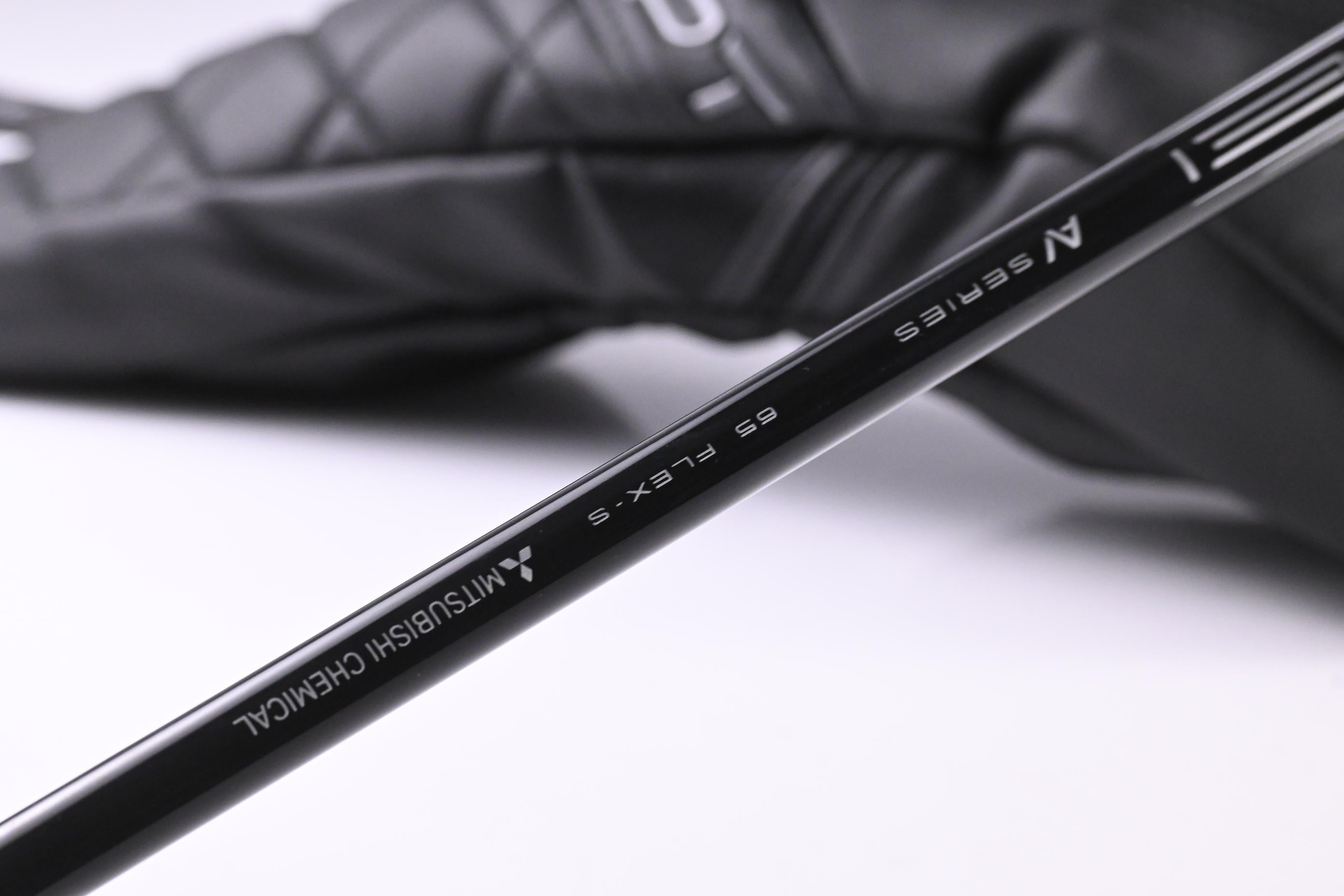 Cobra DS-Adapt LS Driver / 10.5 Degree / Stiff Flex Tensei AV Blue 65 Shaft