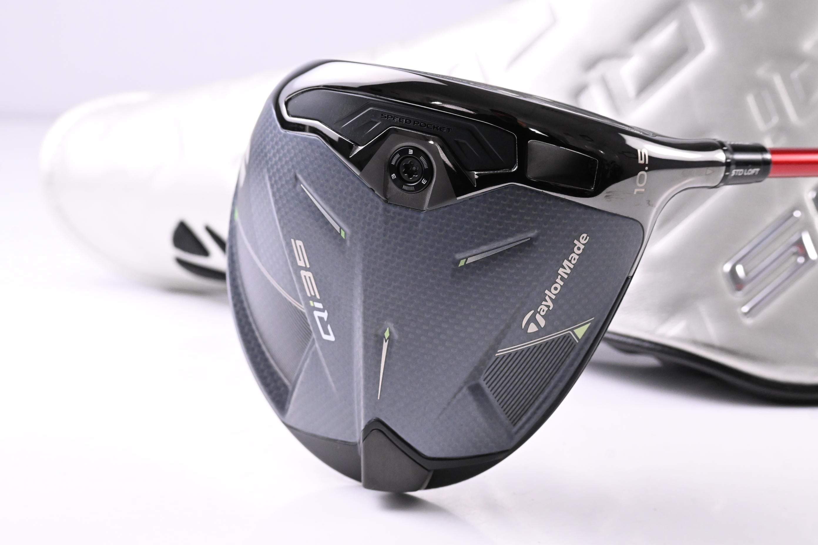 Taylormade Qi35 Driver / 10.5 Degree / Senior Flex Speeder NX Red 50 Shaft