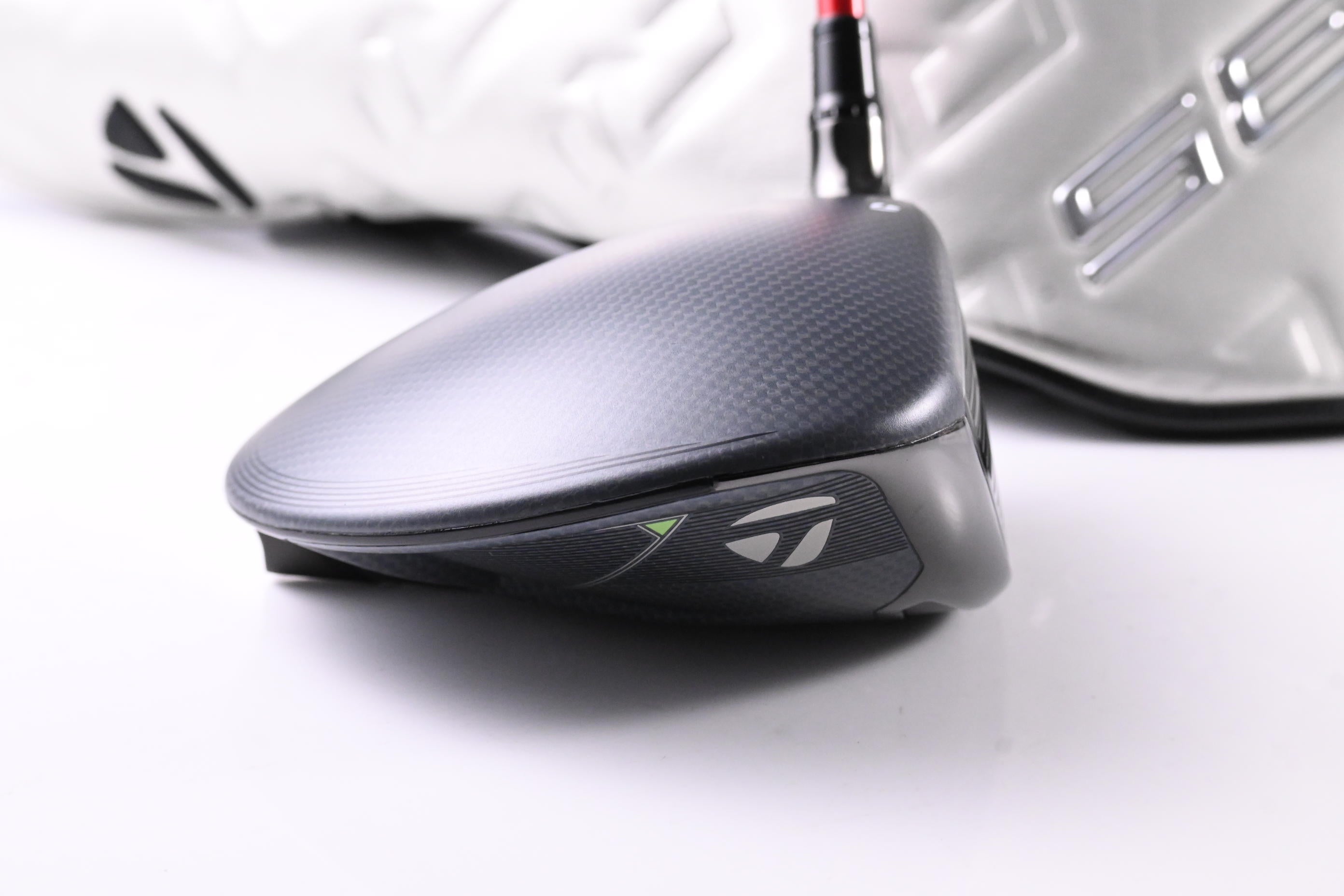 Taylormade Qi35 Driver / 10.5 Degree / Senior Flex Speeder NX Red 50 Shaft