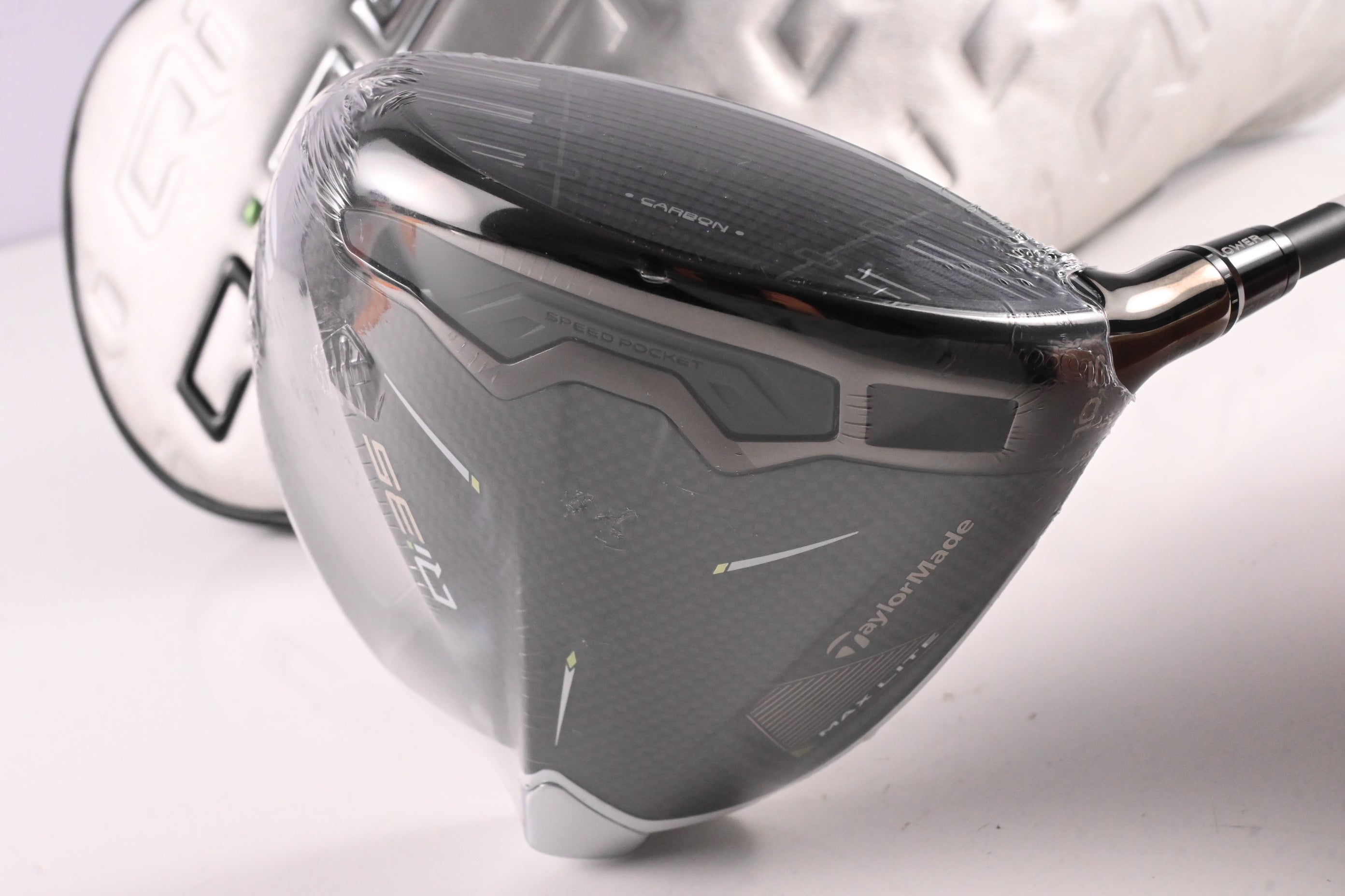 Taylormade Qi35 Max Lite Driver / 10.5 Degree / Regular Flex Vanquish 4 Shaft