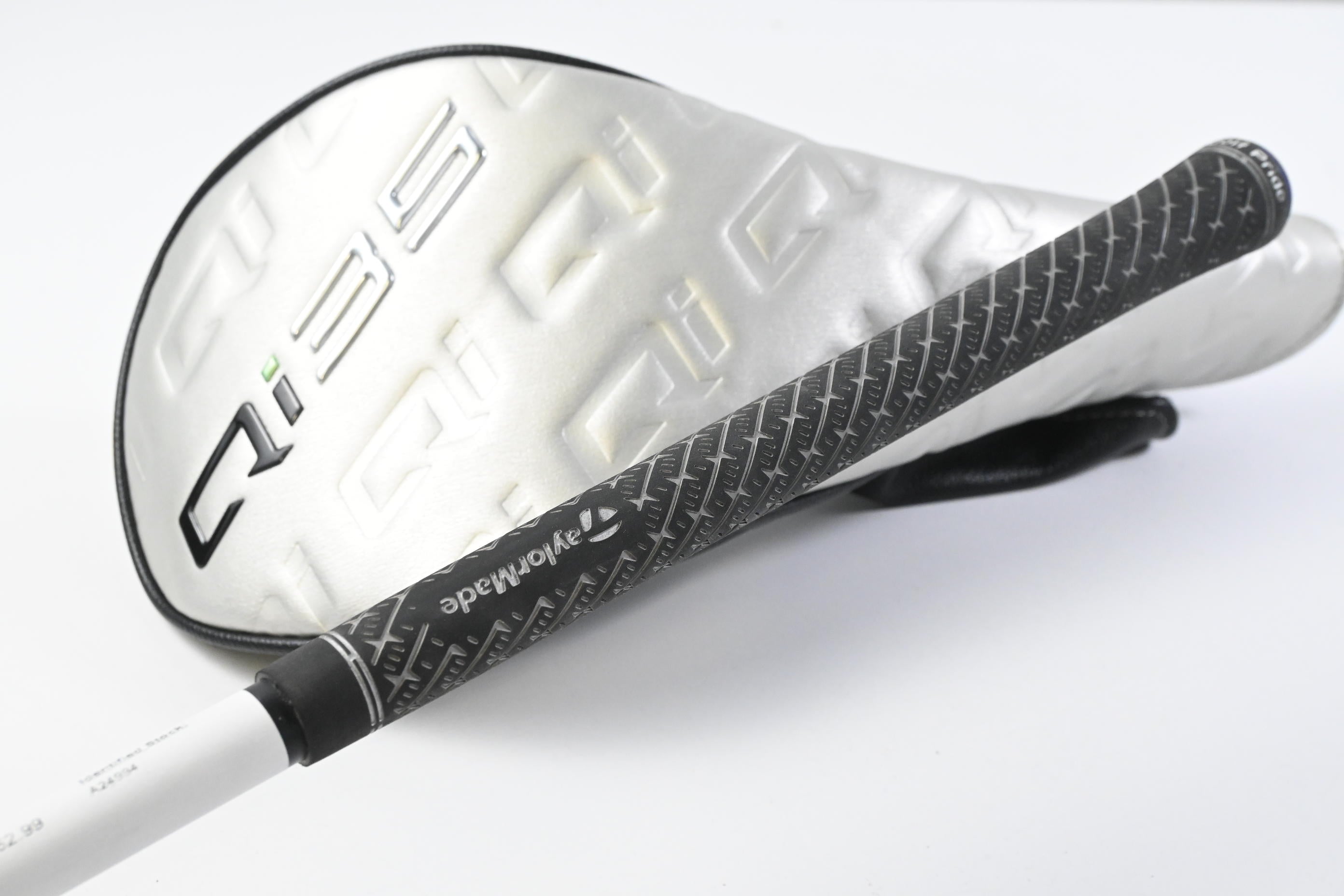 Taylormade Qi35 Driver / 9 Degree / Regular Flex Fujikura Airspeeder 50 Shaft