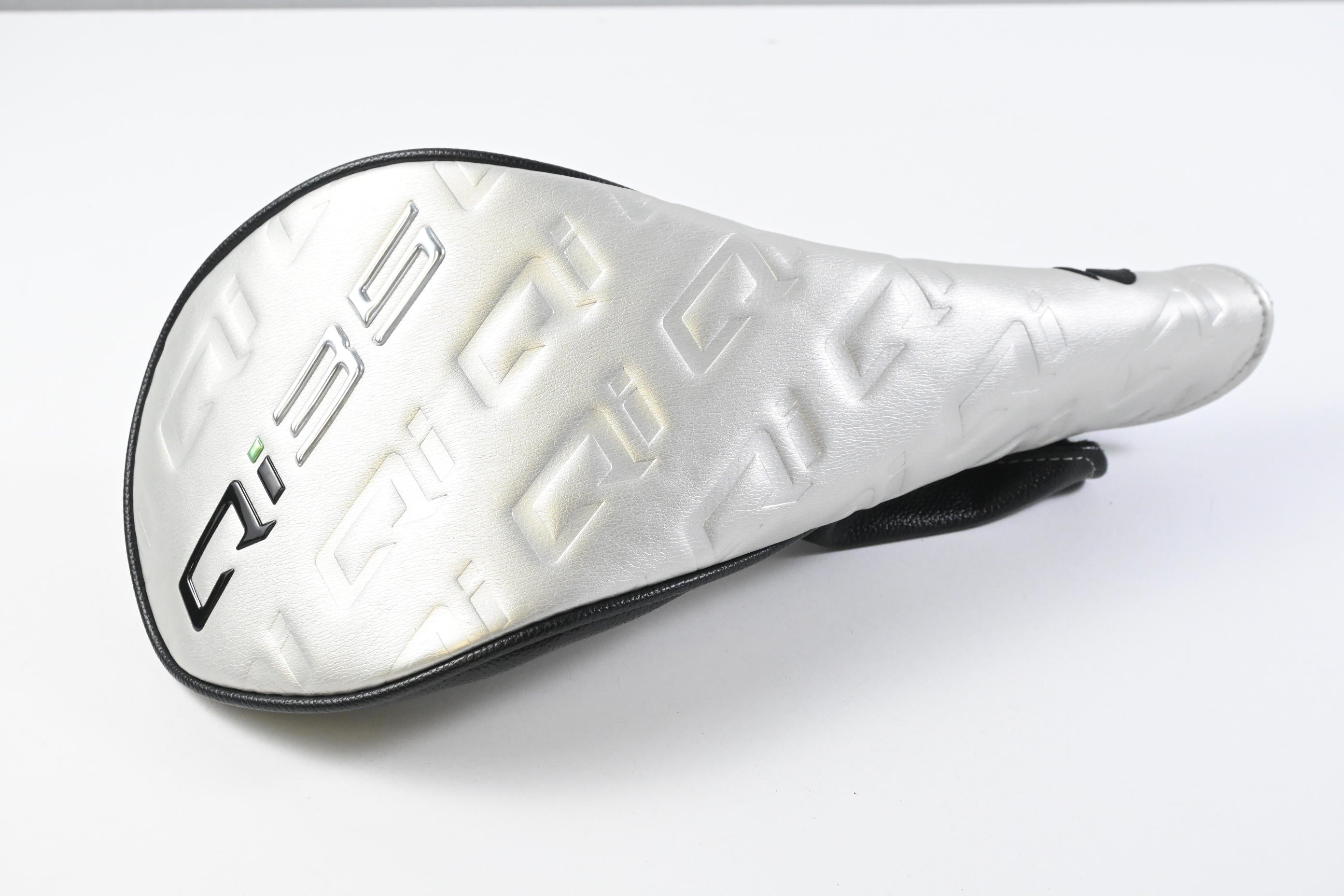 Taylormade Qi35 Driver / 9 Degree / Regular Flex Fujikura Airspeeder 50 Shaft