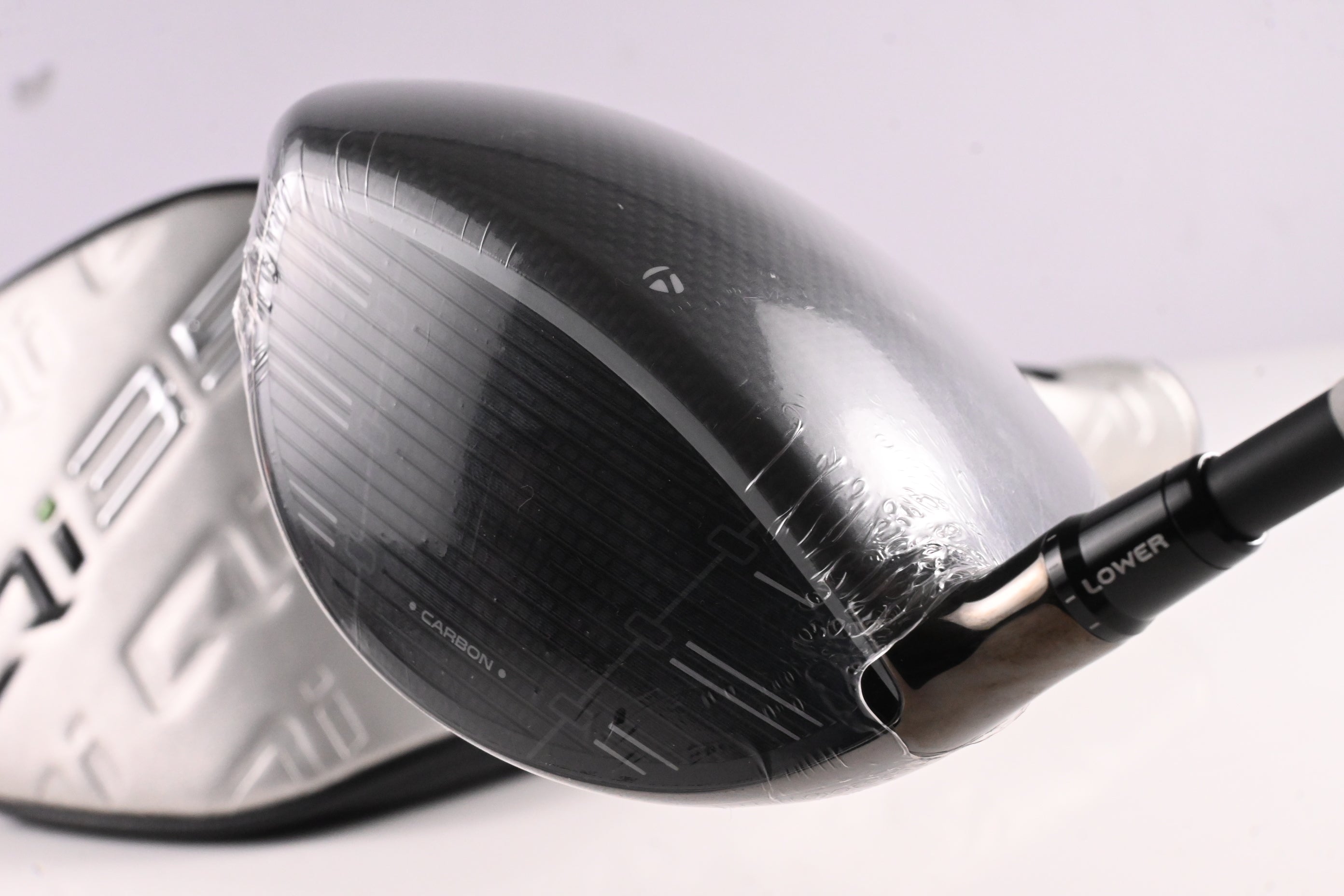Taylormade Qi35 Max Lite Driver / 10.5 Degree / Regular Flex Vanquish 4 Shaft
