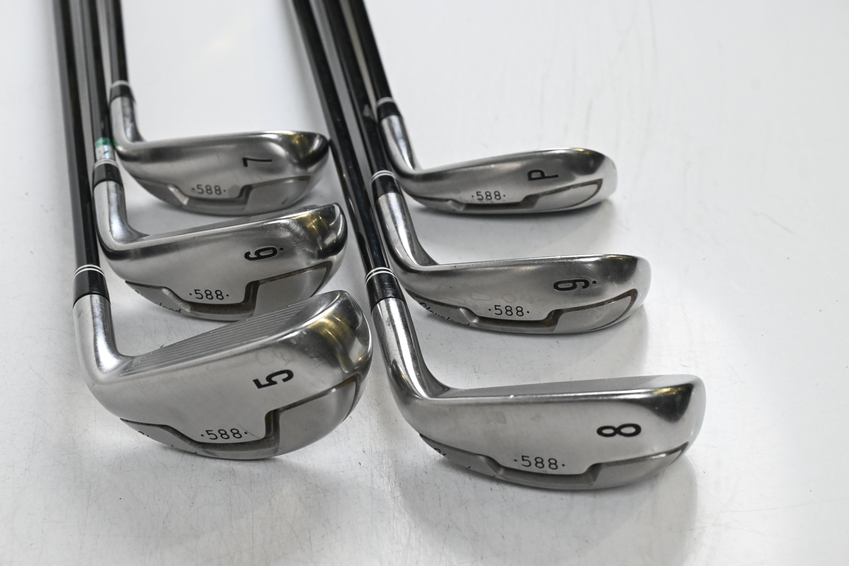 Left Hand Cleveland 588 Altitude Irons / 5-PW / Regular Flex UST Moonlite 55