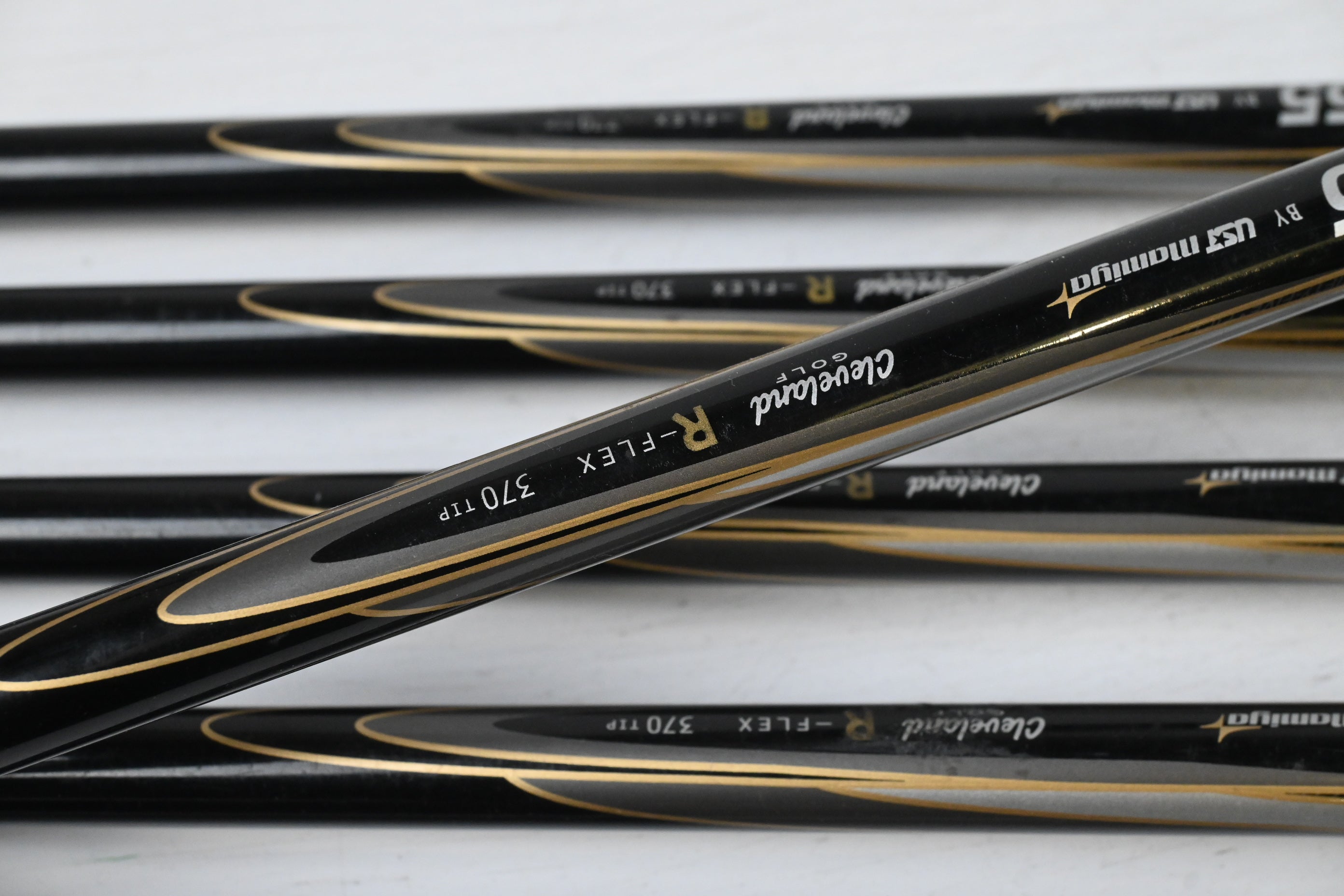 Left Hand Cleveland 588 Altitude Irons / 5-PW / Regular Flex UST Moonlite 55