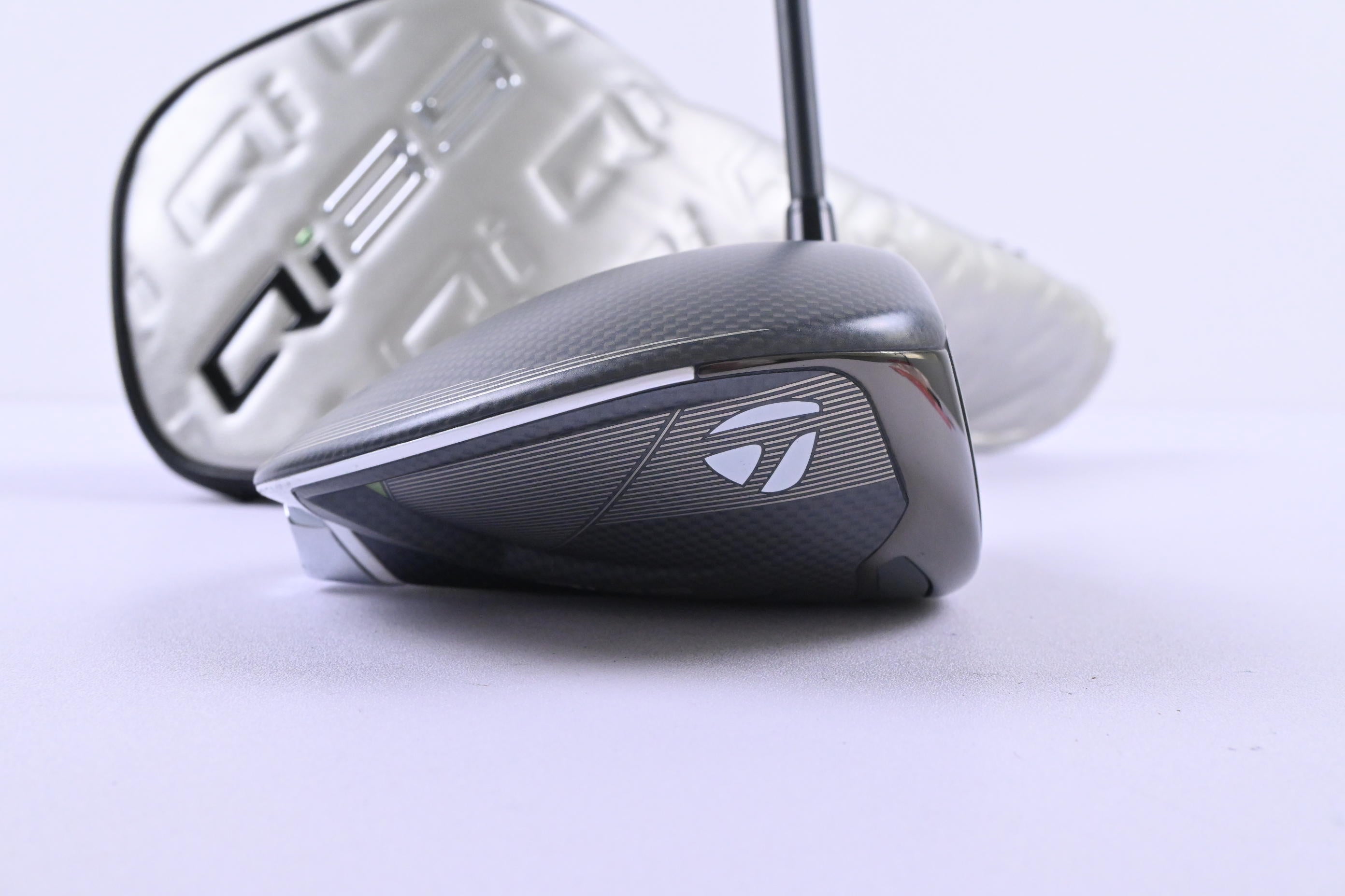 Taylormade Qi35 Max Lite Driver / 10.5 Degree / Stiff Flex Kai'Li Dark Waves 60