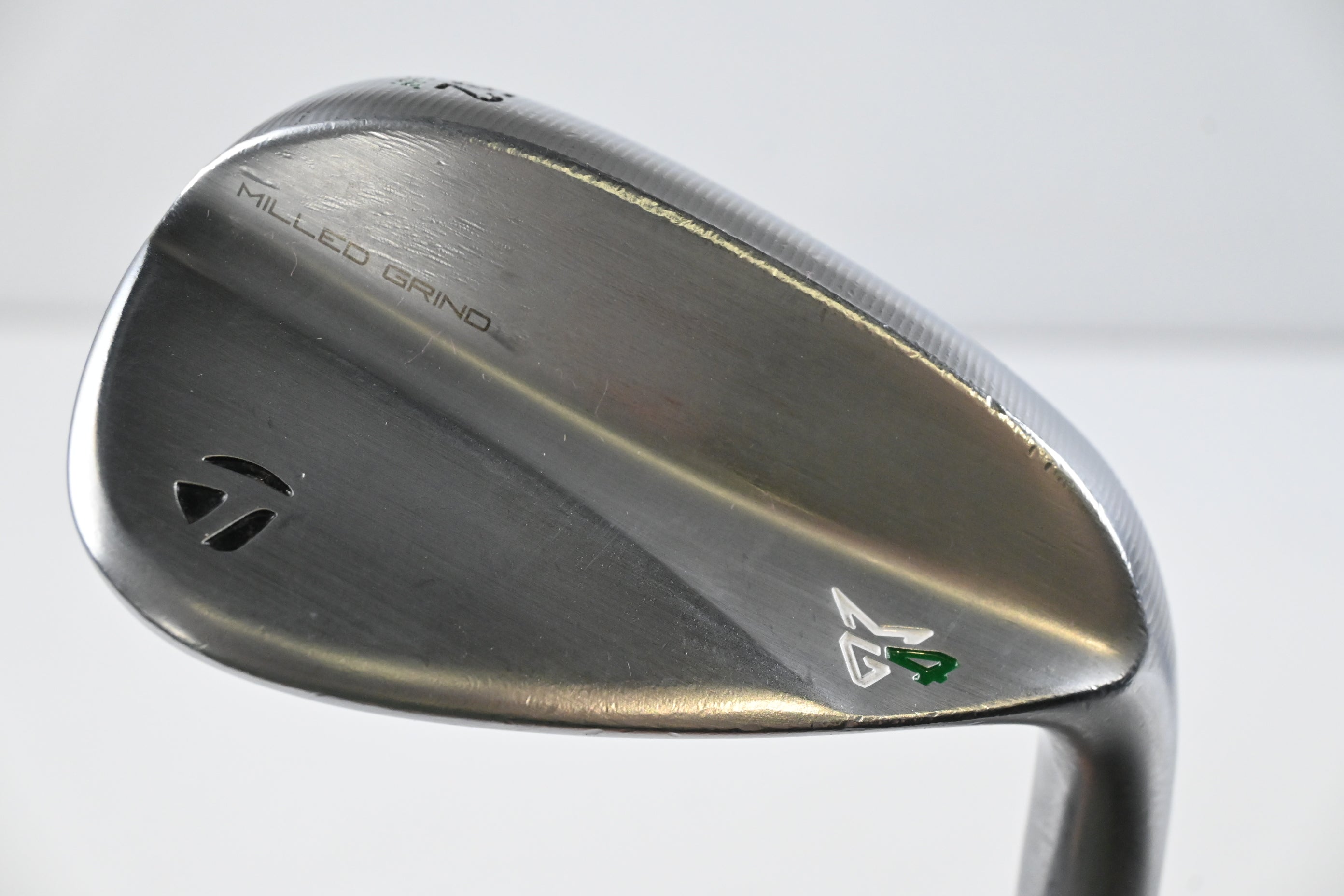 Taylormade Milled Grind 4 Gap Wedge / 52 Degree / Wedge Flex Dynamic Gold 115