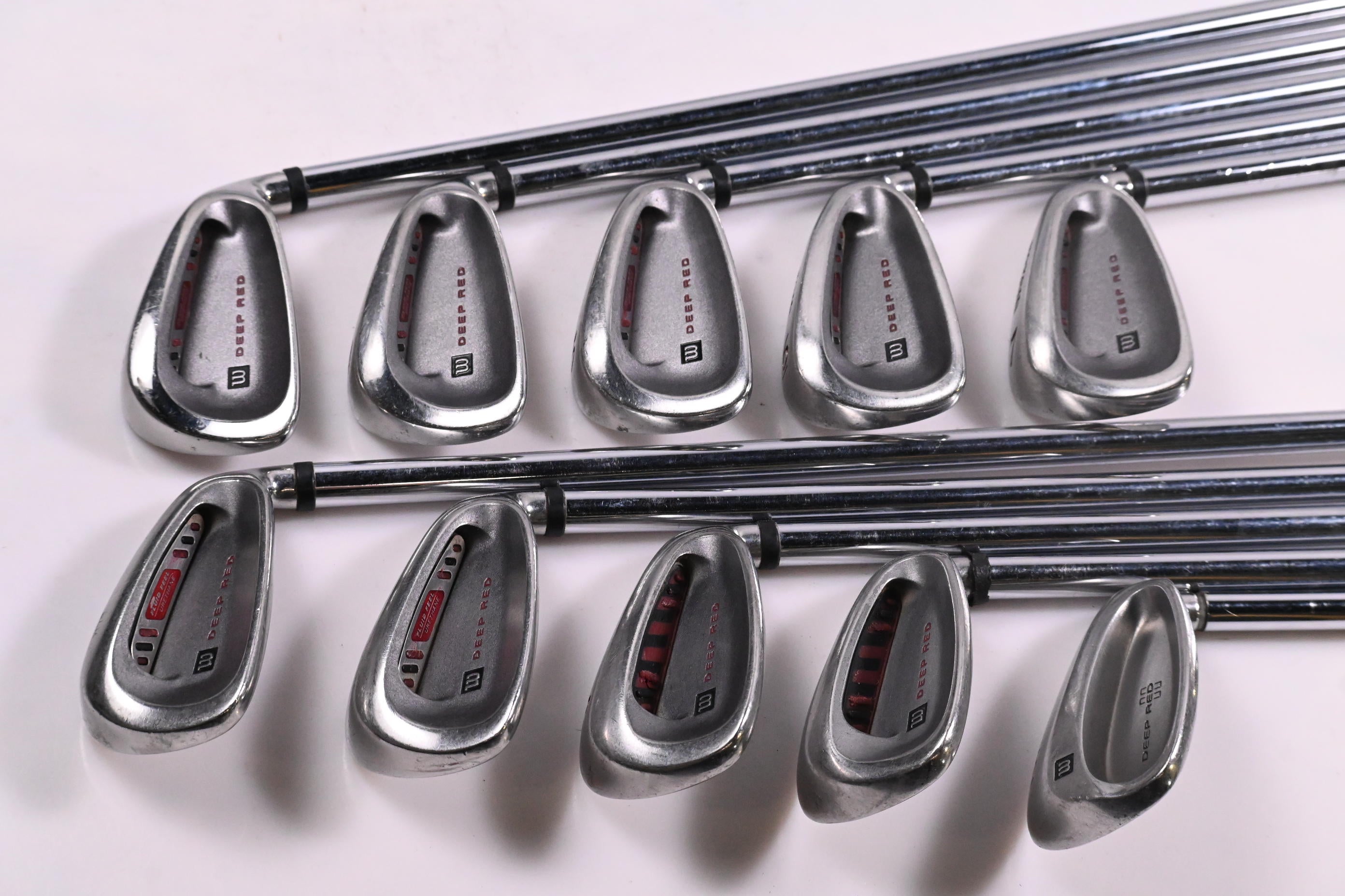 Wilson Deep Red Irons / 3-PW+SW+LW / Regular Flex Wilson Shafts