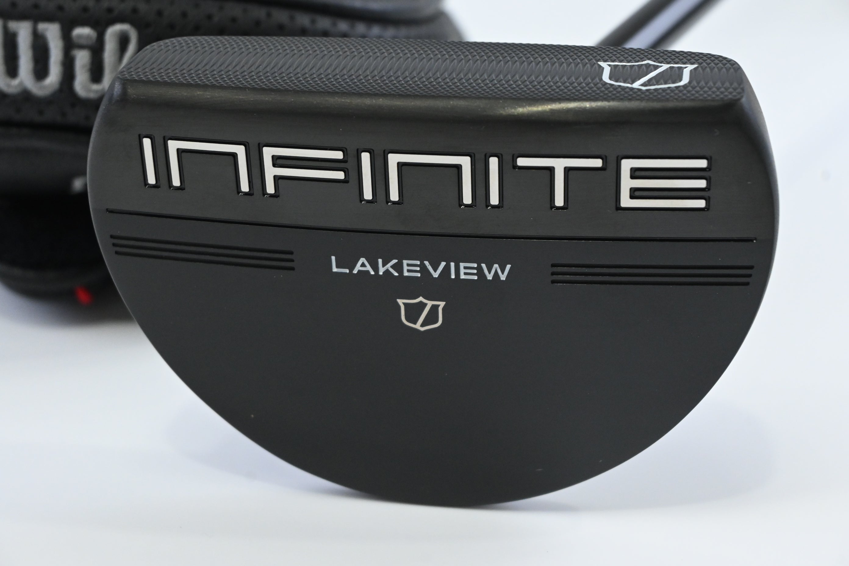 Wilson Infinite Zero Torque Lakeview Putter / 34 Inch