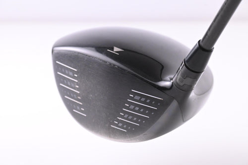 Titleist 913 D3 Driver / 9.5 Degree / Stiff Flex Aldila RIP 60 Shaft
