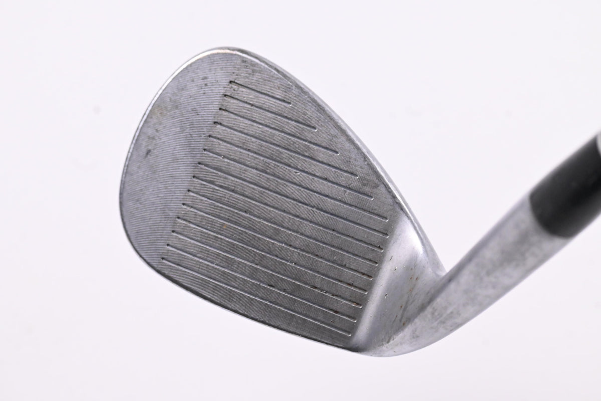 Cleveland 588 RTX Gap Wedge / 52 Degree / Wedge Flex Dynamic Gold Shaft