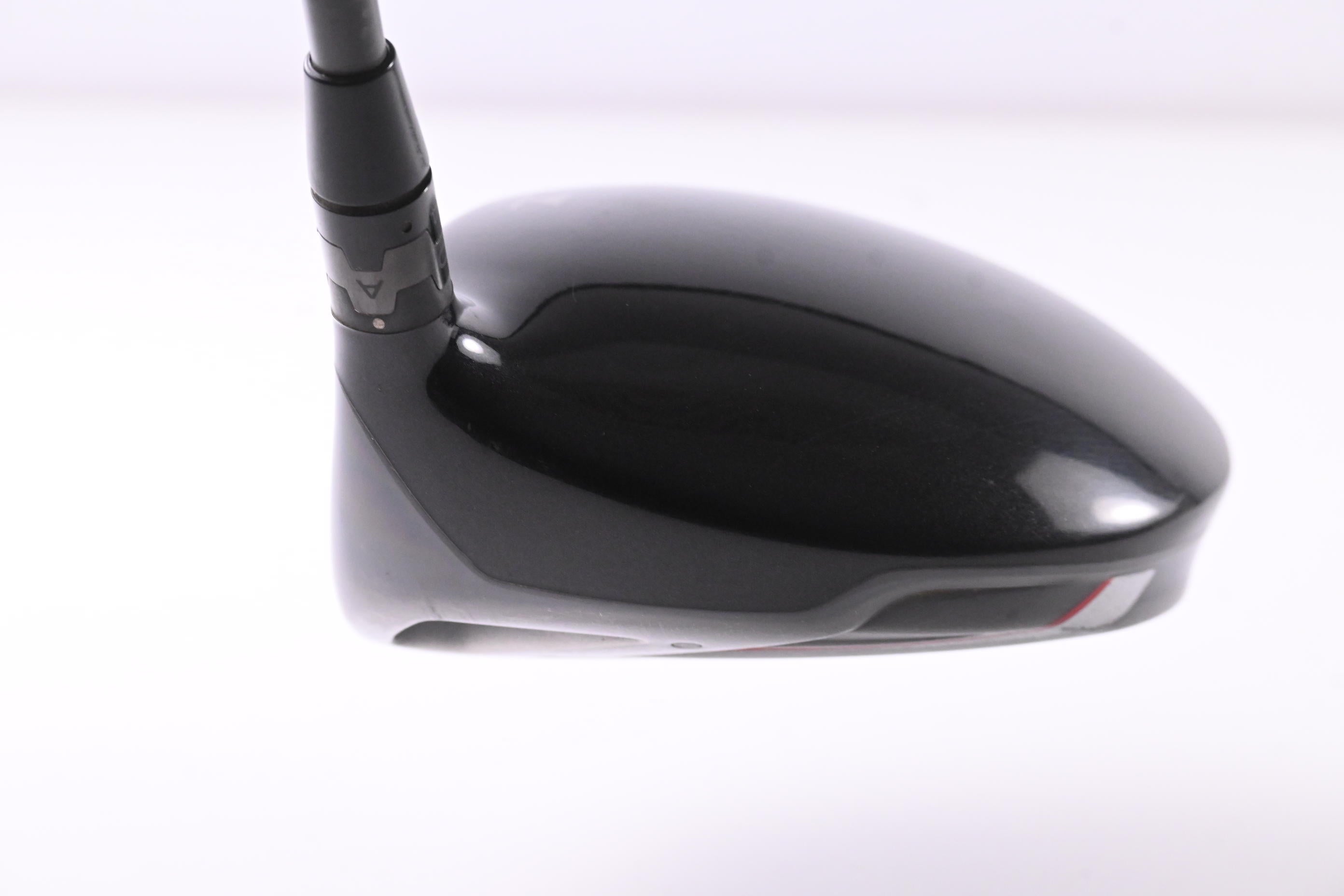 Titleist 913 D3 Driver / 9.5 Degree / Stiff Flex Aldila RIP 60 Shaft